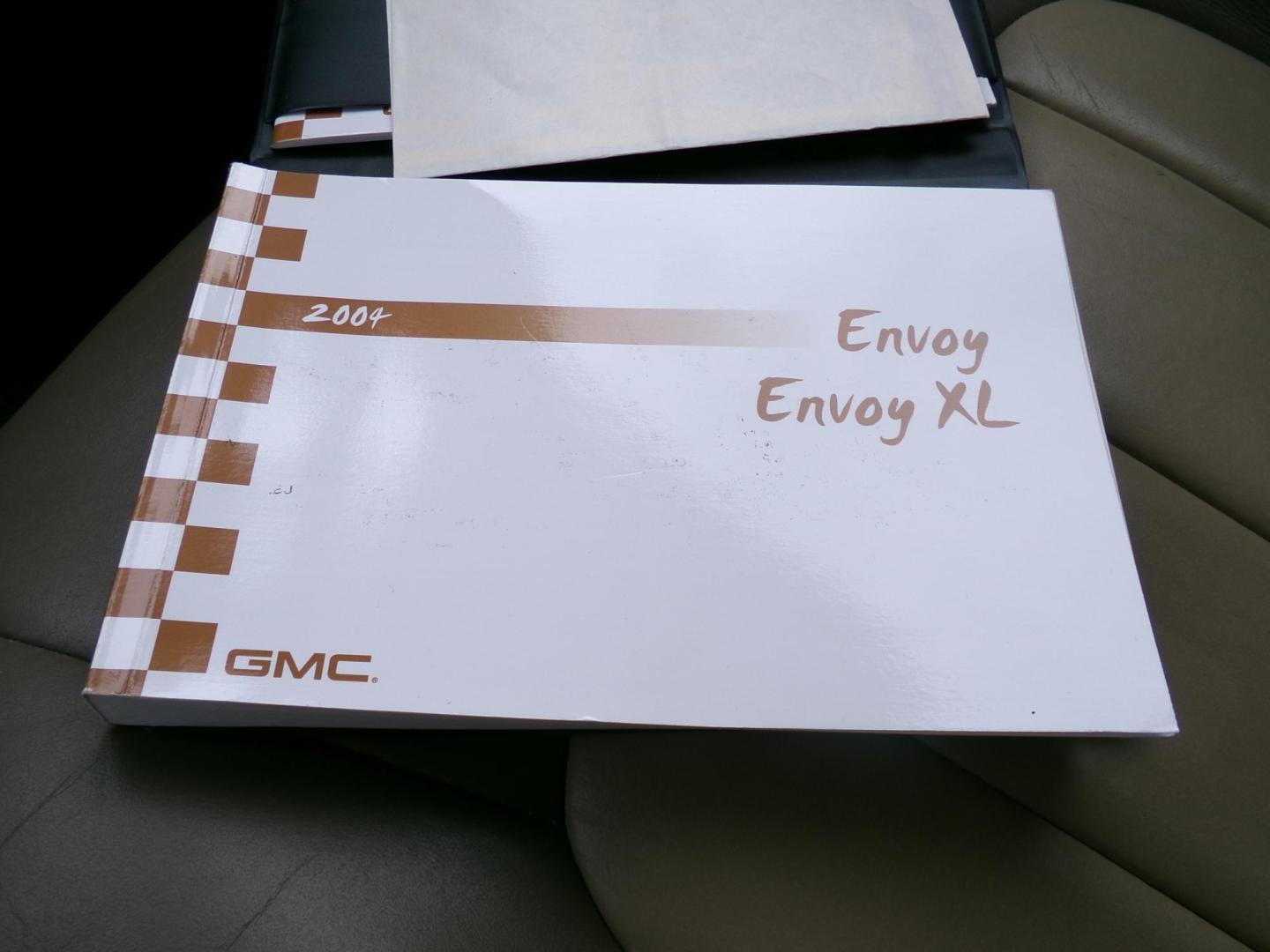 2004 Silver Green Metallic /Tan GMC Envoy SLT 2WD (1GKDS13SX42) with an 4.2L L6 DOHC 24V engine, 4-Speed Automatic Overdrive transmission, located at 400 First NW, Bearden, AR, 71720, (870) 687-3414, 0.000000, 0.000000 - Photo#17