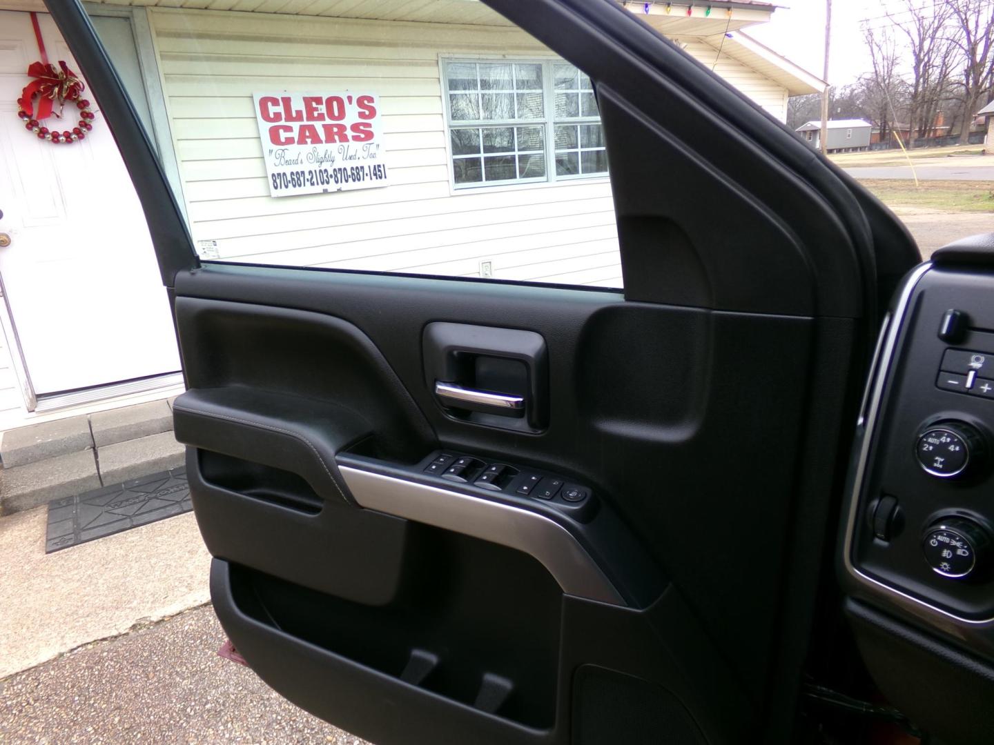 2016 Baroque Red Metallic /Black Chevrolet Silverado 1500 LT Double Cab 4WD (1GCVKREC6GZ) with an 5.3L V8 OHV 16V engine, 6A transmission, located at 400 First NW, Bearden, AR, 71720, (870) 687-3414, 0.000000, 0.000000 - Photo#8