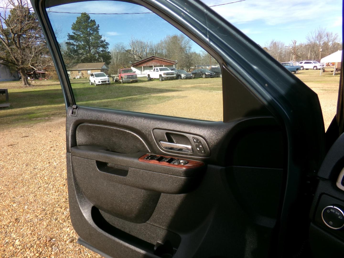 2010 Teal Blue Metallic /Black Chevrolet Silverado 1500 LTZ Crew Cab 2WD (3GCRCTE09AG) with an 5.3L V8 OHV 16V FFV engine, 4-Speed Automatic transmission, located at 400 First NW, Bearden, AR, 71720, (870) 687-3414, 0.000000, 0.000000 - Photo#7