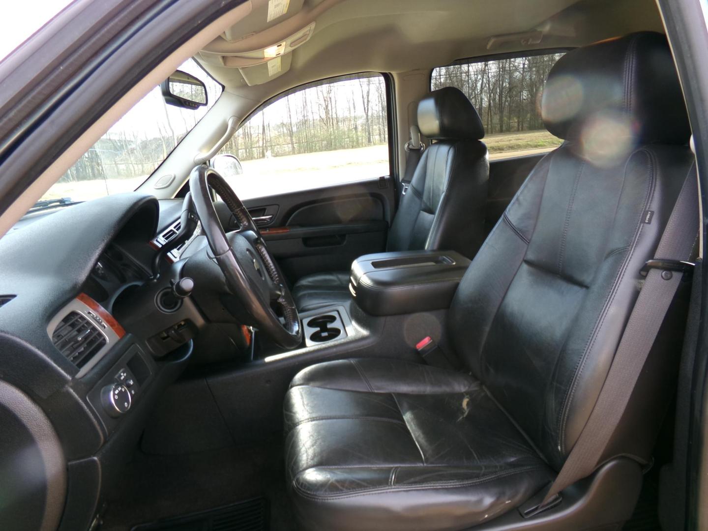 2010 Teal Blue Metallic /Black Chevrolet Silverado 1500 LTZ Crew Cab 2WD (3GCRCTE09AG) with an 5.3L V8 OHV 16V FFV engine, 4-Speed Automatic transmission, located at 400 First NW, Bearden, AR, 71720, (870) 687-3414, 0.000000, 0.000000 - Photo#8