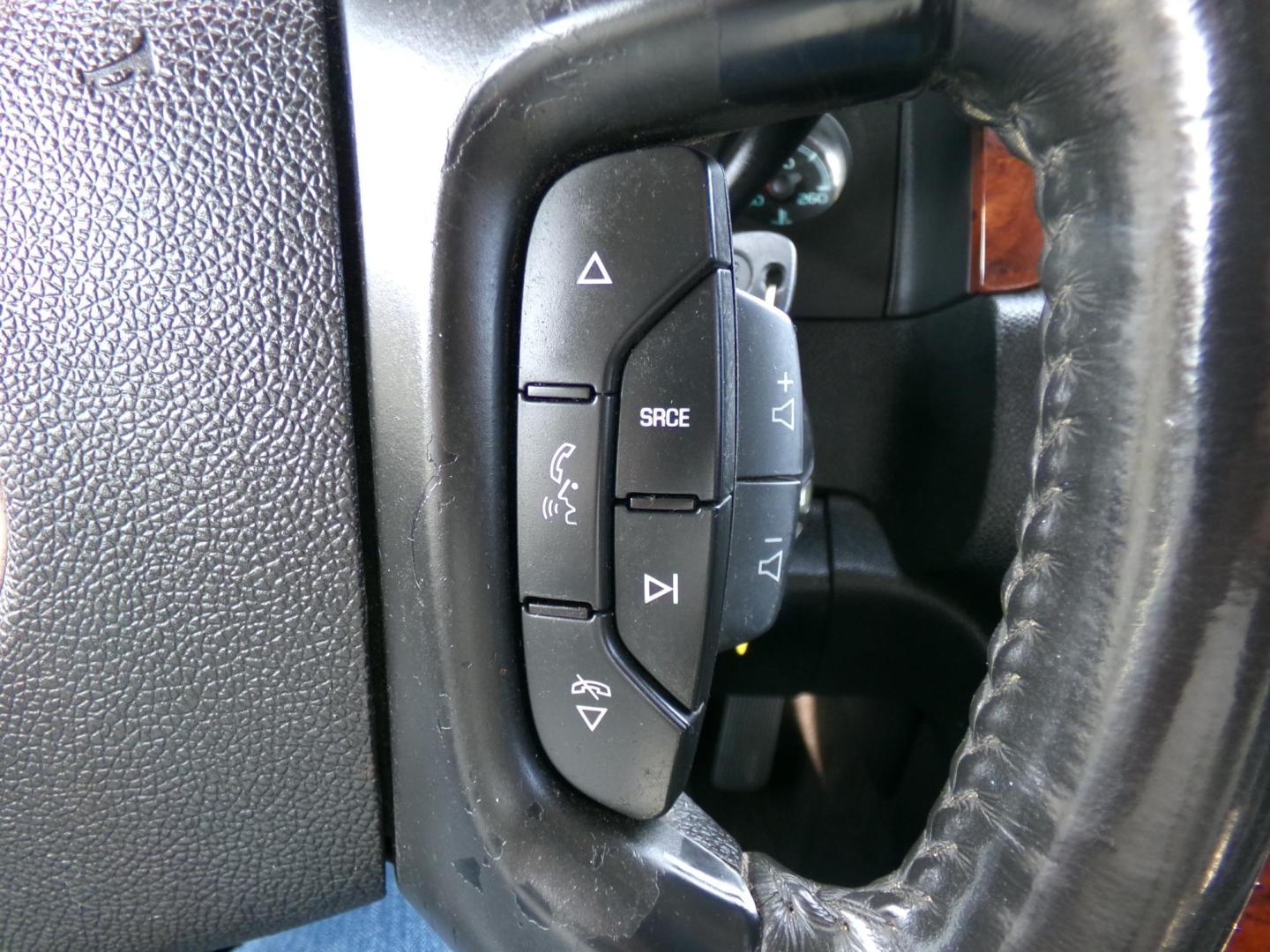 2010 Teal Blue Metallic /Black Chevrolet Silverado 1500 LTZ Crew Cab 2WD (3GCRCTE09AG) with an 5.3L V8 OHV 16V FFV engine, 4-Speed Automatic transmission, located at 400 First NW, Bearden, AR, 71720, (870) 687-3414, 0.000000, 0.000000 - Photo#11