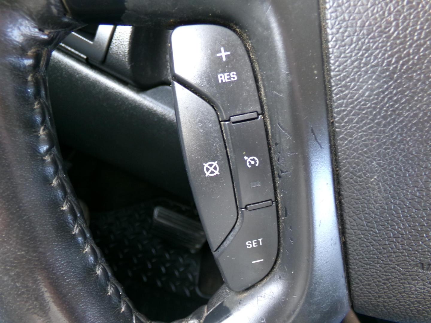 2010 Teal Blue Metallic /Black Chevrolet Silverado 1500 LTZ Crew Cab 2WD (3GCRCTE09AG) with an 5.3L V8 OHV 16V FFV engine, 4-Speed Automatic transmission, located at 400 First NW, Bearden, AR, 71720, (870) 687-3414, 0.000000, 0.000000 - Photo#12