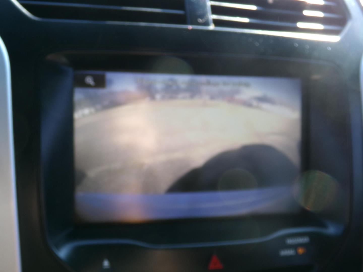 2015 Silver /Black Ford Explorer XLT FWD (1FM5K7D87FG) with an 3.5L V6 DOHC 24V engine, 6-Speed Automatic transmission, located at 400 First NW, Bearden, AR, 71720, (870) 687-3414, 0.000000, 0.000000 - Photo#12