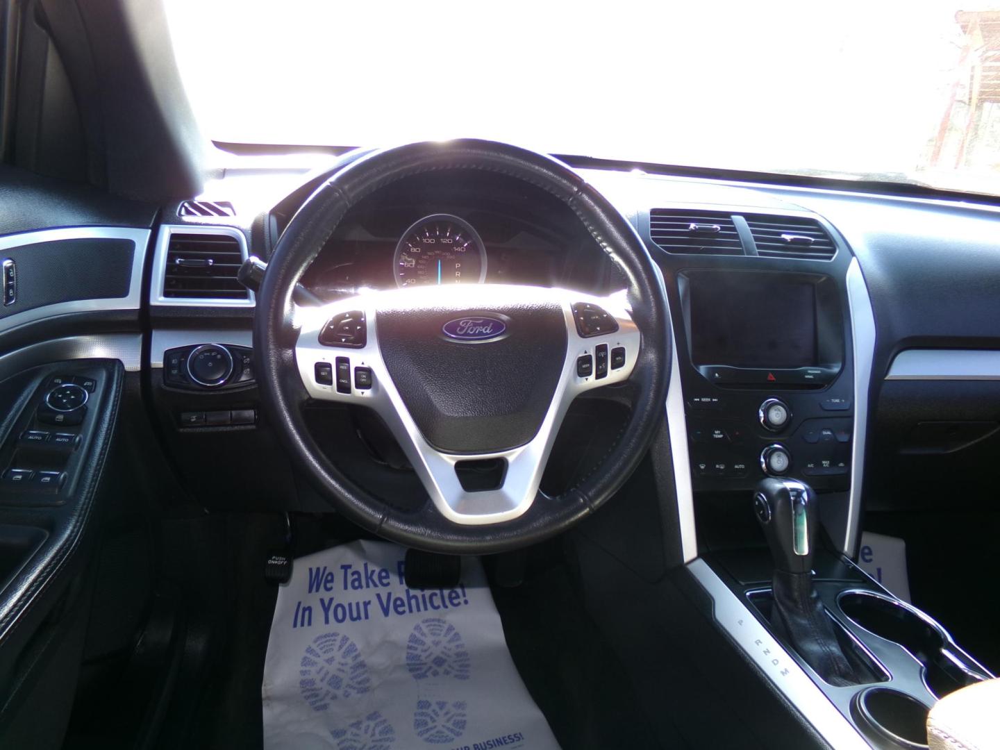 2015 Silver /Black Ford Explorer XLT FWD (1FM5K7D87FG) with an 3.5L V6 DOHC 24V engine, 6-Speed Automatic transmission, located at 400 First NW, Bearden, AR, 71720, (870) 687-3414, 0.000000, 0.000000 - Photo#19