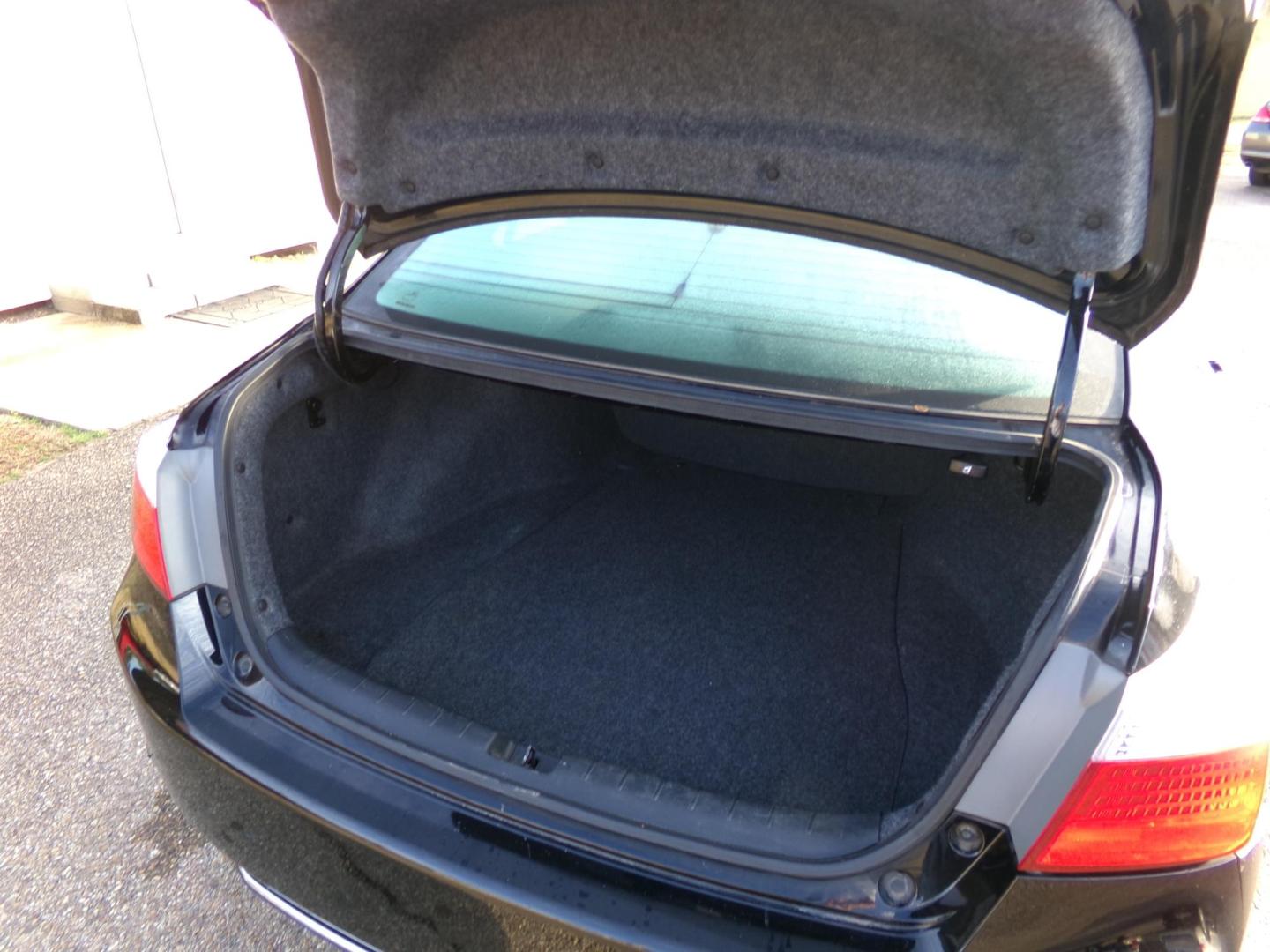 2014 Honda Accord LX Sedan CVT (1HGCR2F33EA) with an 2.4L L4 DOHC 16V engine, Continuously Variable Transmission transmission, located at 400 First NW, Bearden, AR, 71720, (870) 687-3414, 0.000000, 0.000000 - Photo#3