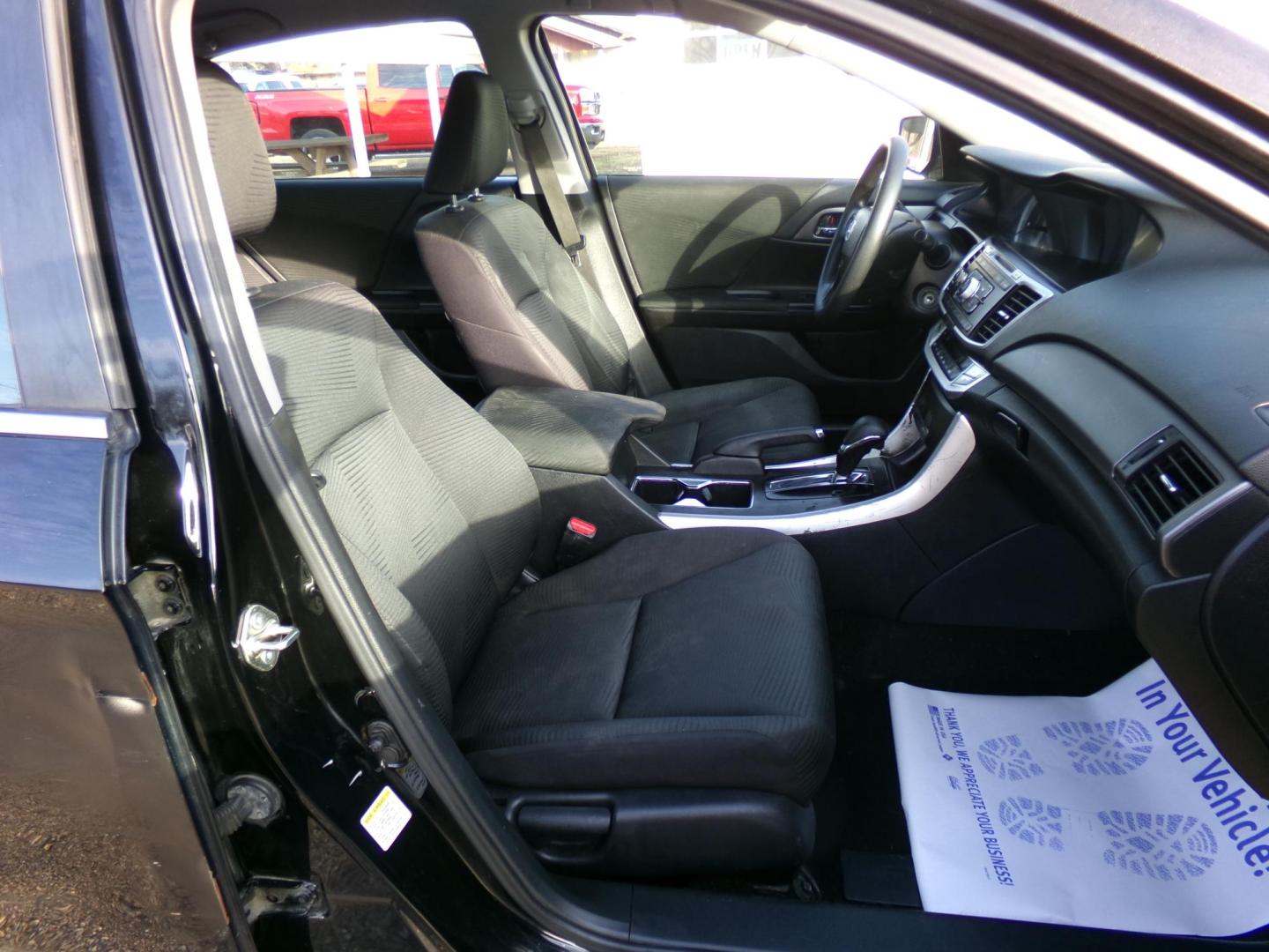 2014 Honda Accord LX Sedan CVT (1HGCR2F33EA) with an 2.4L L4 DOHC 16V engine, Continuously Variable Transmission transmission, located at 400 First NW, Bearden, AR, 71720, (870) 687-3414, 0.000000, 0.000000 - Photo#17