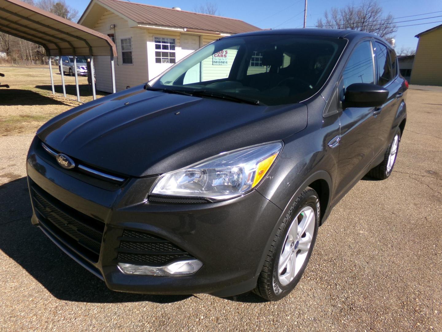 2016 Ford Escape SE FWD (1FMCU0GX3GU) with an 1.6L L4 DOHC 16V engine, 6-Speed Automatic transmission, located at 400 First NW, Bearden, AR, 71720, (870) 687-3414, 0.000000, 0.000000 - Photo#0