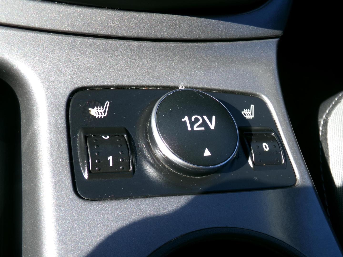 2016 Ford Escape SE FWD (1FMCU0GX3GU) with an 1.6L L4 DOHC 16V engine, 6-Speed Automatic transmission, located at 400 First NW, Bearden, AR, 71720, (870) 687-3414, 0.000000, 0.000000 - Photo#11