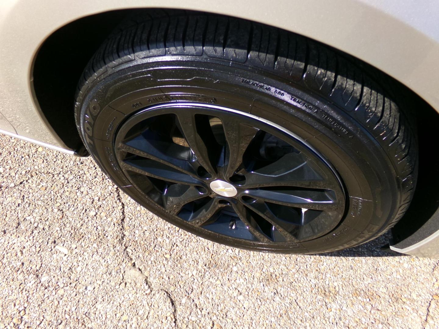 2016 Champagne Silver Metallic /Black Chevrolet Malibu 1LT (1G1ZE5ST6GF) with an 1.5L L4 DOHC 16V engine, 6A transmission, located at 400 First NW, Bearden, AR, 71720, (870) 687-3414, 0.000000, 0.000000 - Photo#4