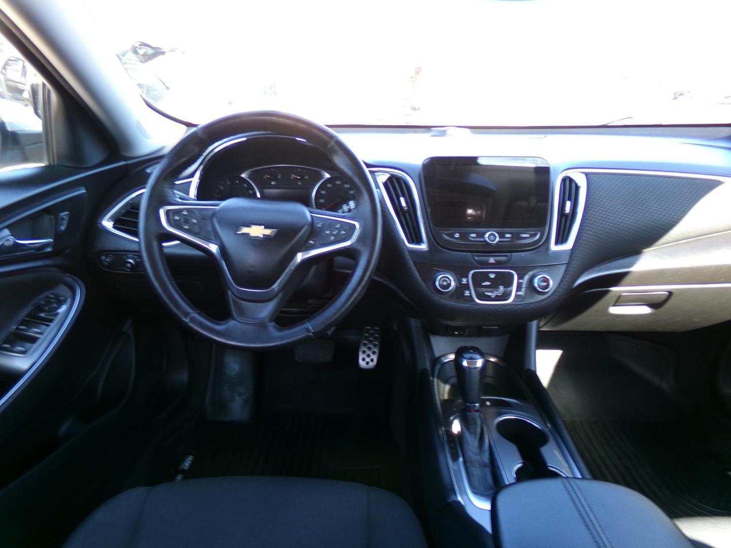 2016 Champagne Silver Metallic /Black Chevrolet Malibu 1LT (1G1ZE5ST6GF) with an 1.5L L4 DOHC 16V engine, 6A transmission, located at 400 First NW, Bearden, AR, 71720, (870) 687-3414, 0.000000, 0.000000 - Photo#19