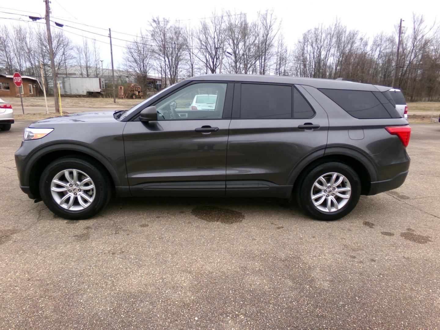 2020 Magnetic Metallic Matte /Black Ford Explorer Base (1FMSK7BH9LG) with an 2.3L L4 DOHC 16V engine, 10-speed automatic transmission, located at 400 First NW, Bearden, AR, 71720, (870) 687-3414, 0.000000, 0.000000 - Photo#1