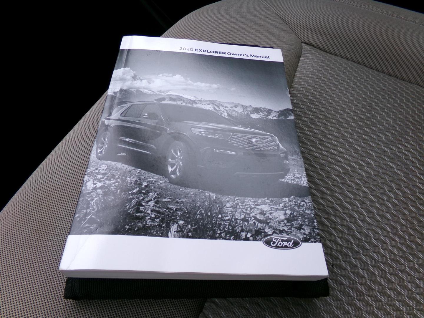 2020 Magnetic Metallic Matte /Black Ford Explorer Base (1FMSK7BH9LG) with an 2.3L L4 DOHC 16V engine, 10-speed automatic transmission, located at 400 First NW, Bearden, AR, 71720, (870) 687-3414, 0.000000, 0.000000 - Photo#15