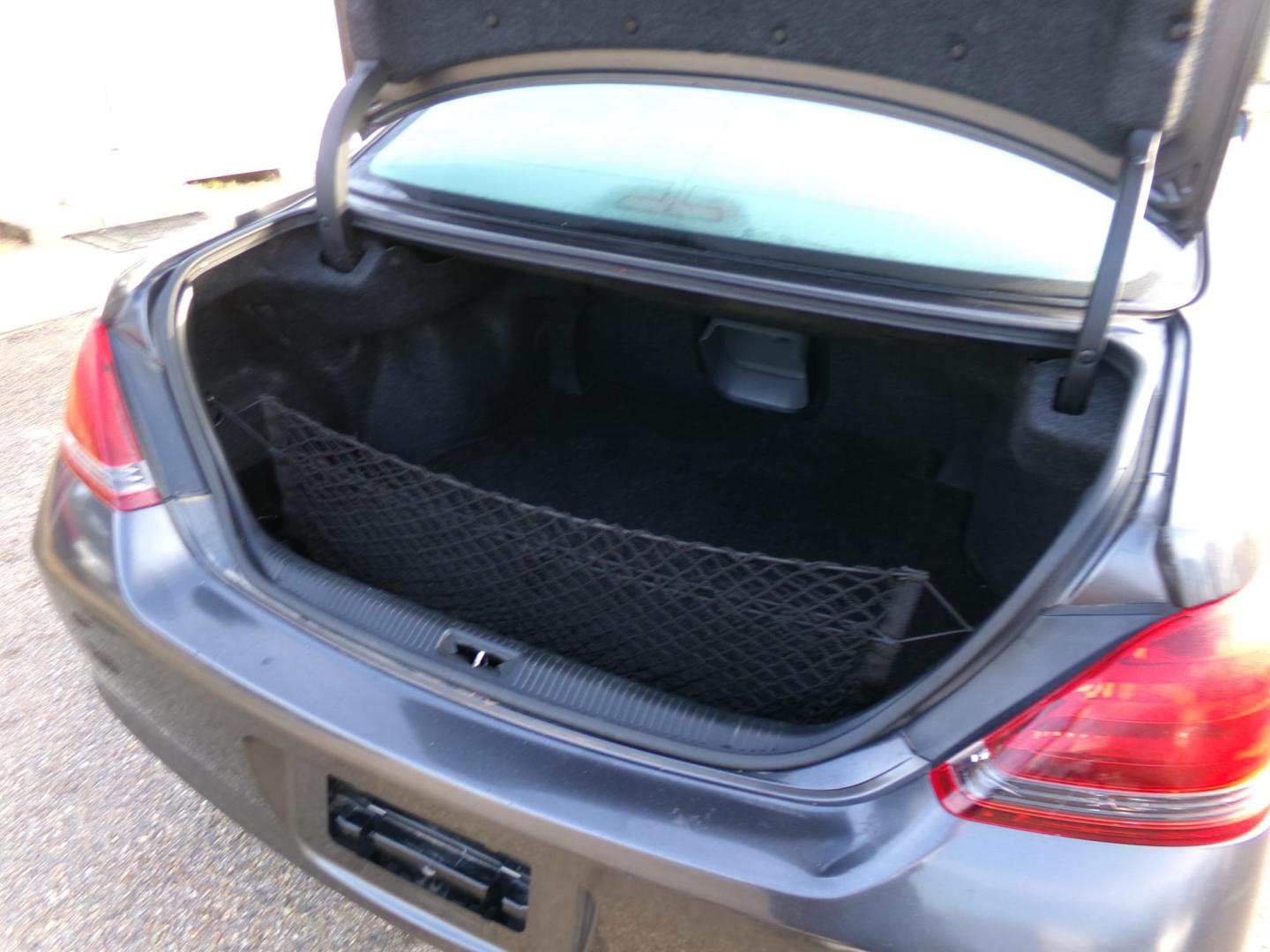 2008 Magnetic Gray Metallic /Gray Toyota Avalon XL (4T1BK36B88U) with an 3.5L V6 DOHC 24V engine, 6-Speed Automatic Overdrive transmission, located at 400 First NW, Bearden, AR, 71720, (870) 687-3414, 0.000000, 0.000000 - Photo#3