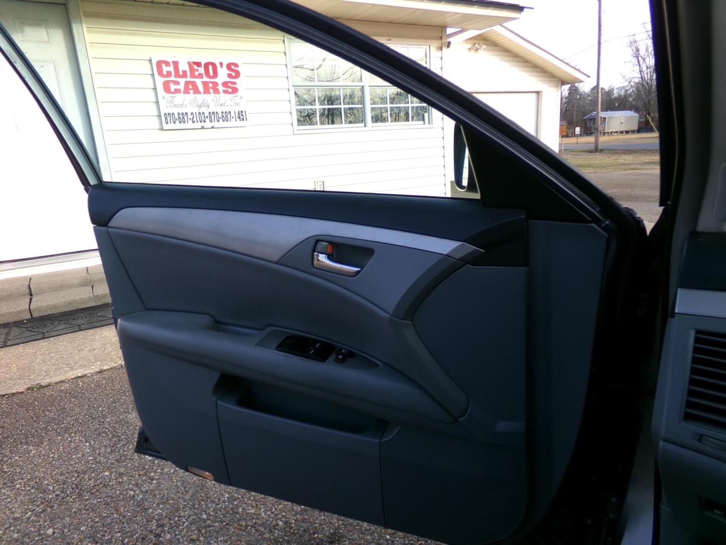 2008 Magnetic Gray Metallic /Gray Toyota Avalon XL (4T1BK36B88U) with an 3.5L V6 DOHC 24V engine, 6-Speed Automatic Overdrive transmission, located at 400 First NW, Bearden, AR, 71720, (870) 687-3414, 0.000000, 0.000000 - Photo#6