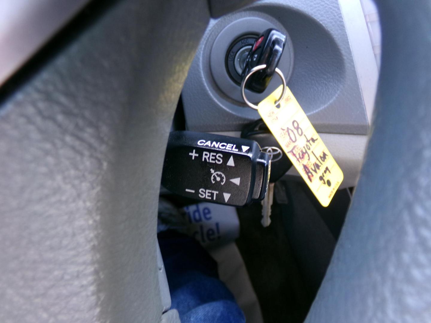 2008 Magnetic Gray Metallic /Gray Toyota Avalon XL (4T1BK36B88U) with an 3.5L V6 DOHC 24V engine, 6-Speed Automatic Overdrive transmission, located at 400 First NW, Bearden, AR, 71720, (870) 687-3414, 0.000000, 0.000000 - Photo#14