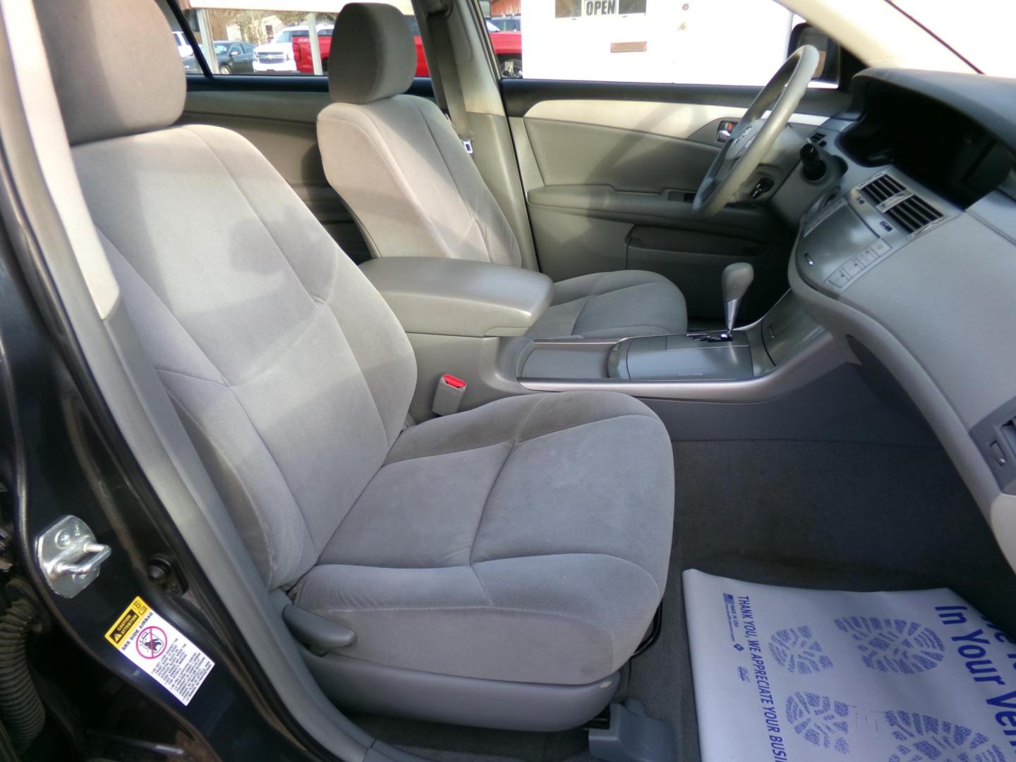 2008 Magnetic Gray Metallic /Gray Toyota Avalon XL (4T1BK36B88U) with an 3.5L V6 DOHC 24V engine, 6-Speed Automatic Overdrive transmission, located at 400 First NW, Bearden, AR, 71720, (870) 687-3414, 0.000000, 0.000000 - Photo#18