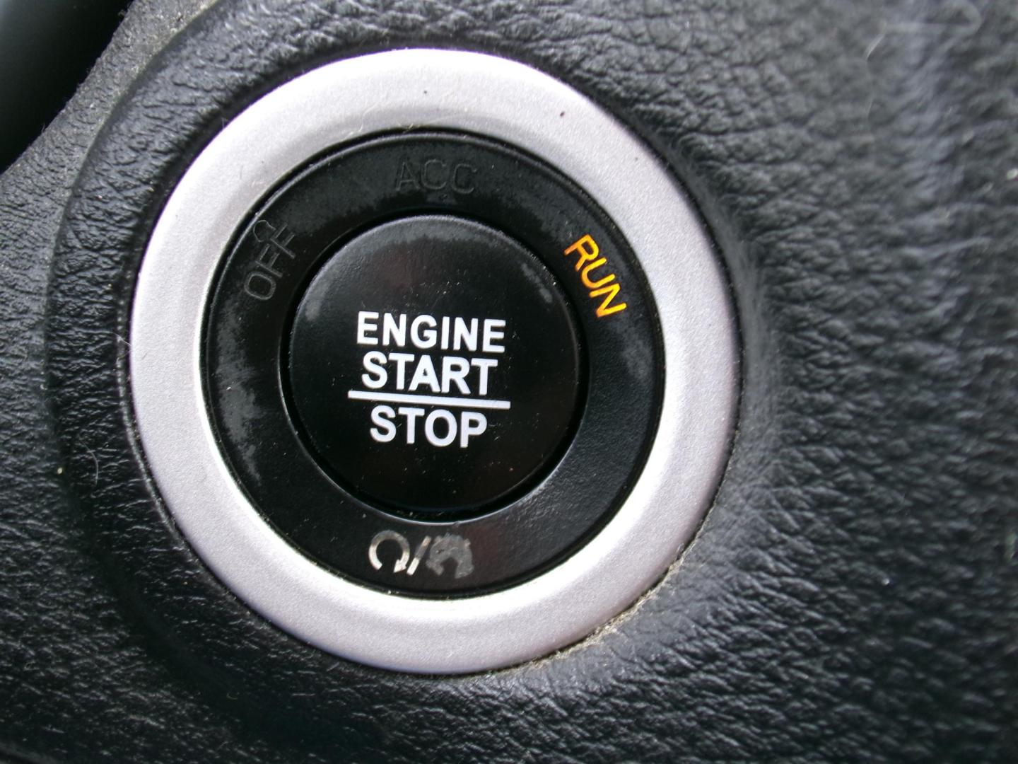 2018 Gray /Black Dodge Journey SE (3C4PDCAB8JT) with an 2.4L L4 DOHC 16V engine, 4-speed automatic transmission, located at 400 First NW, Bearden, AR, 71720, (870) 687-3414, 0.000000, 0.000000 - Photo#15