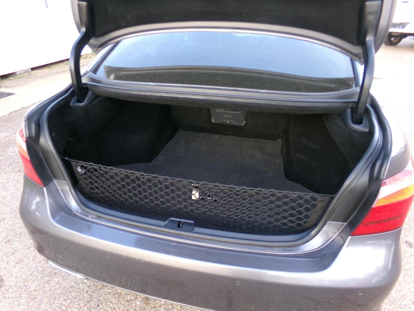 2012 Mercury Gray Mica /Black Lexus LS460 LS (JTHBL5EF4C5) with an 4.6L V8 engine, Automatic transmission, located at 400 First NW, Bearden, AR, 71720, (870) 687-3414, 0.000000, 0.000000 - Photo#3