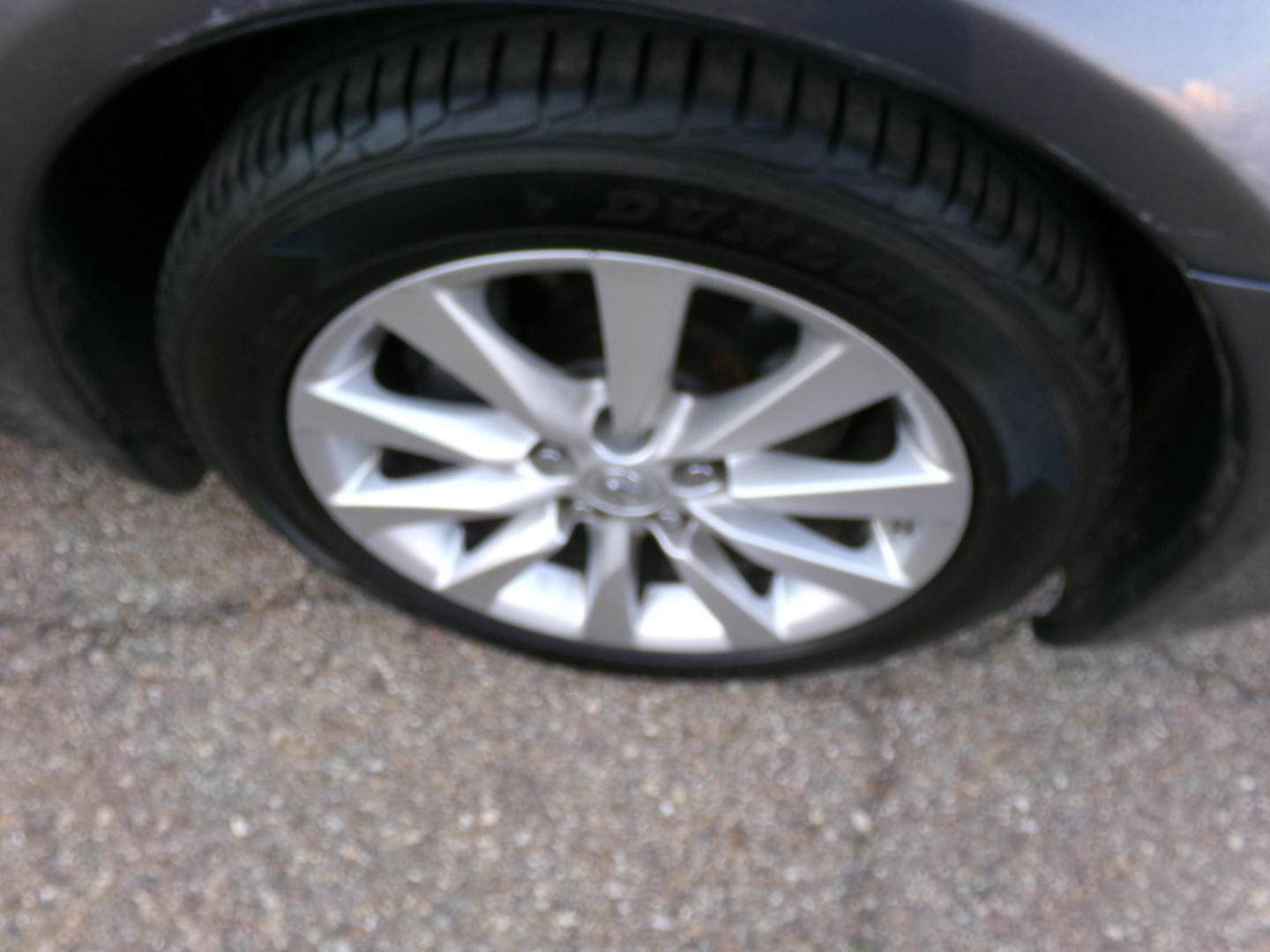 2012 Mercury Gray Mica /Black Lexus LS460 LS (JTHBL5EF4C5) with an 4.6L V8 engine, Automatic transmission, located at 400 First NW, Bearden, AR, 71720, (870) 687-3414, 0.000000, 0.000000 - Photo#4