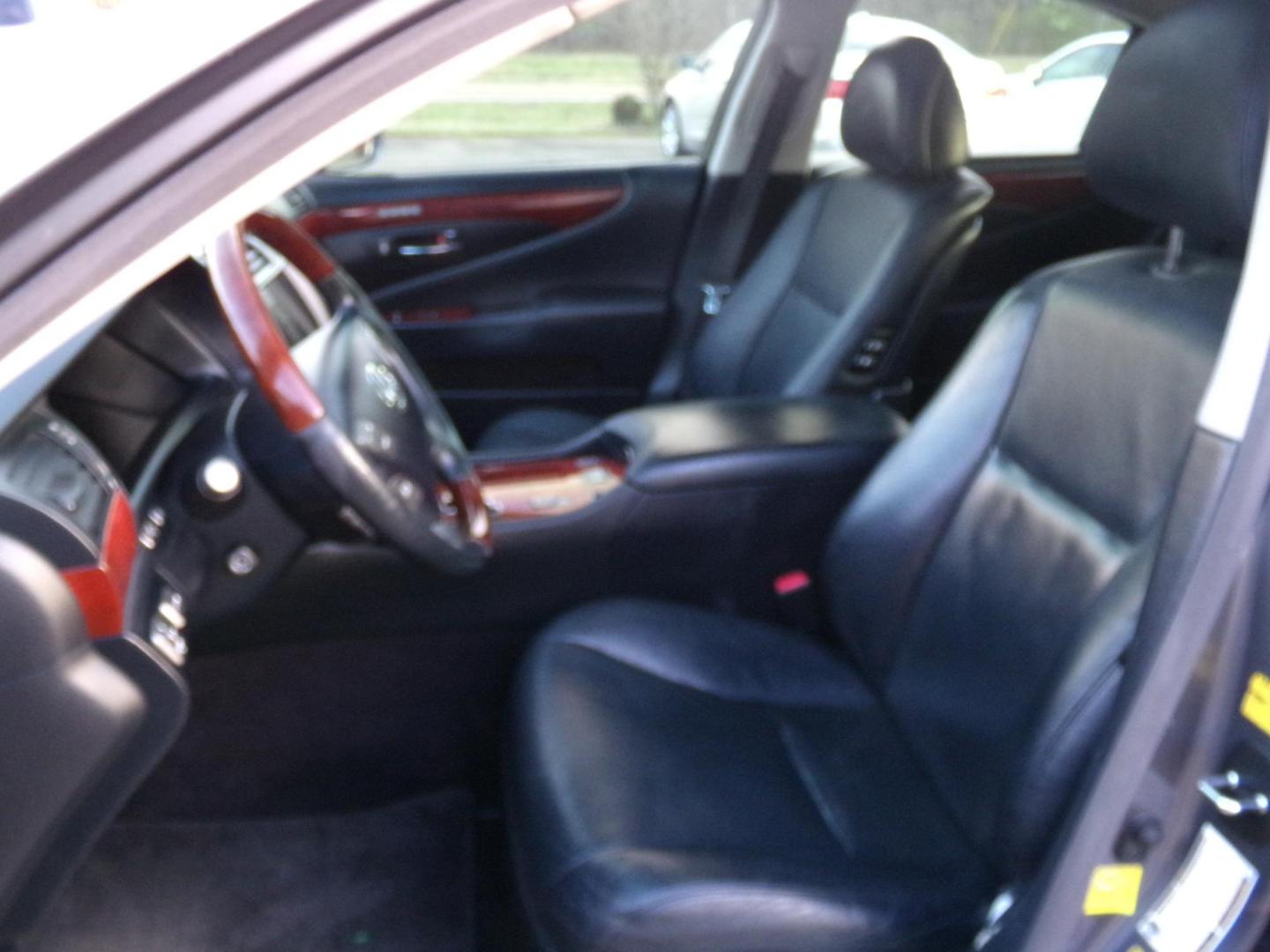 2012 Mercury Gray Mica /Black Lexus LS460 LS (JTHBL5EF4C5) with an 4.6L V8 engine, Automatic transmission, located at 400 First NW, Bearden, AR, 71720, (870) 687-3414, 0.000000, 0.000000 - Photo#6