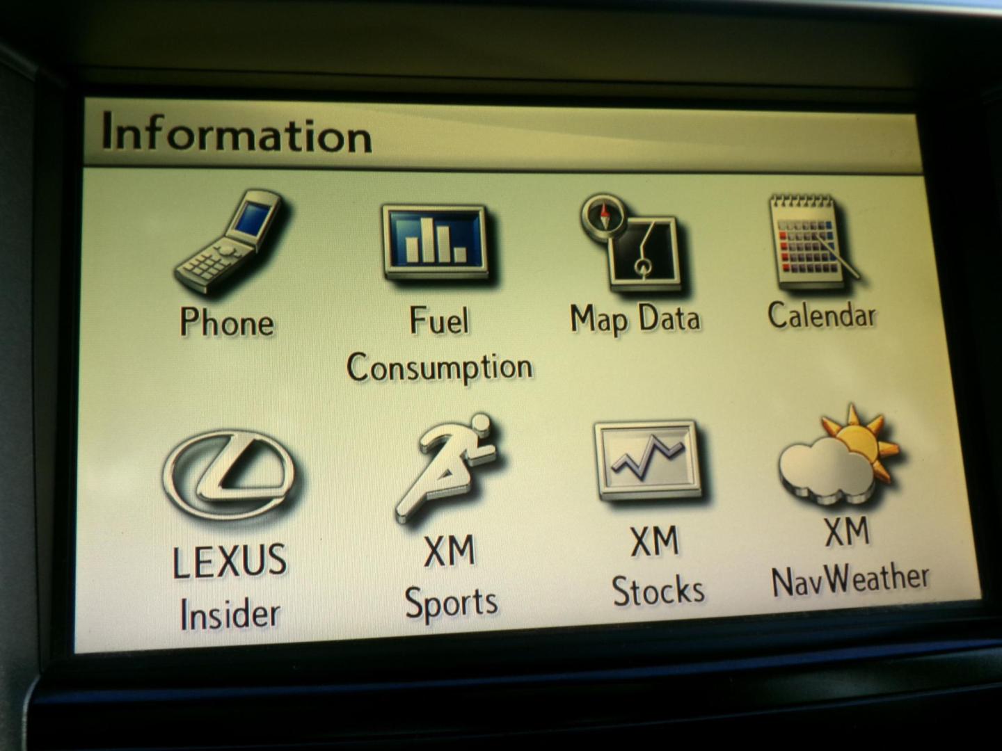 2012 Mercury Gray Mica /Black Lexus LS460 LS (JTHBL5EF4C5) with an 4.6L V8 engine, Automatic transmission, located at 400 First NW, Bearden, AR, 71720, (870) 687-3414, 0.000000, 0.000000 - Photo#12