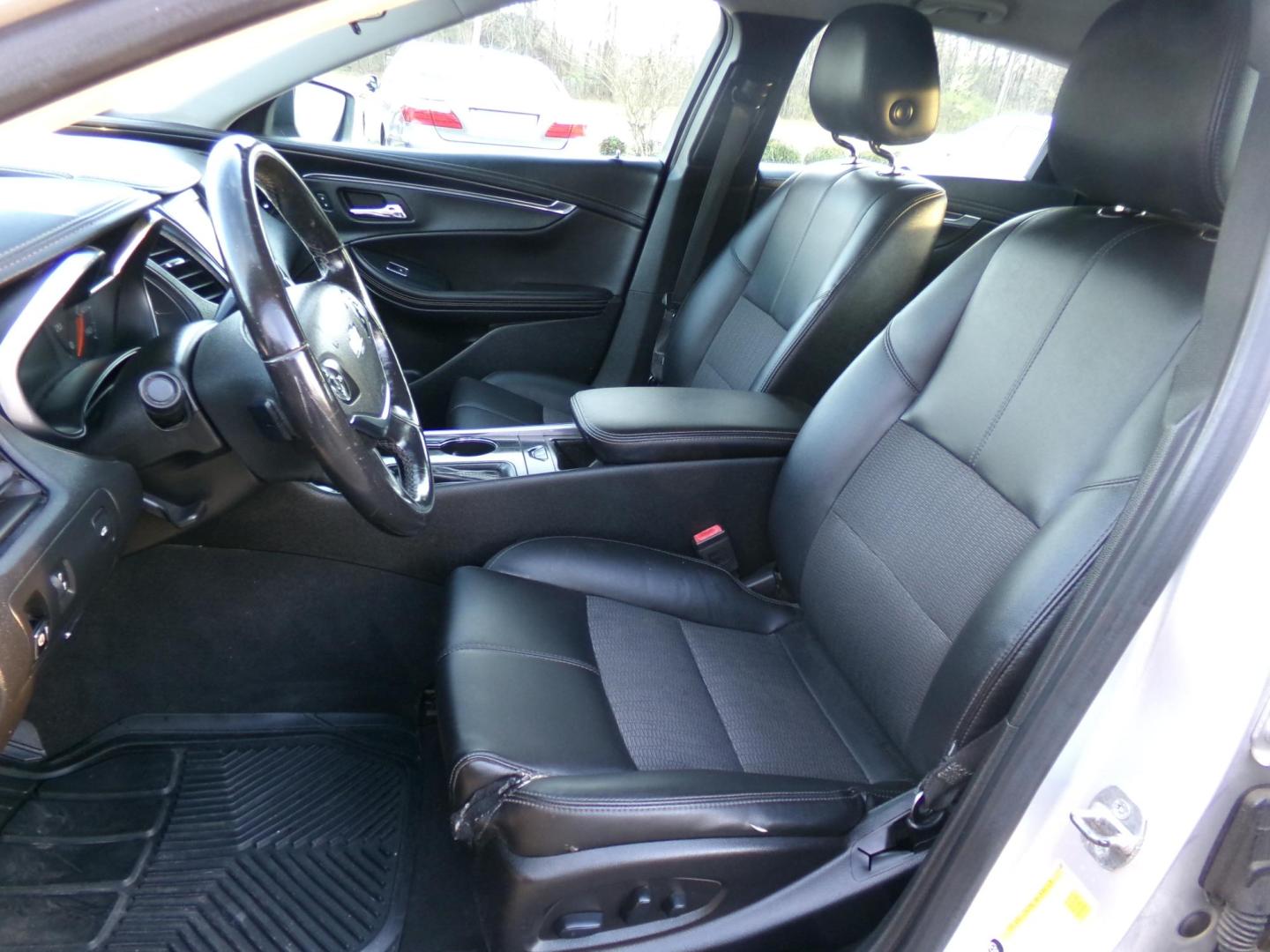 2019 Switchblade Silver Metallic /Black Chevrolet Impala LS (1G11Z5S31KU) with an 3.6L V6 DOHC 24V engine, 6-speed Automatic transmission, located at 400 First NW, Bearden, AR, 71720, (870) 687-3414, 0.000000, 0.000000 - Photo#7