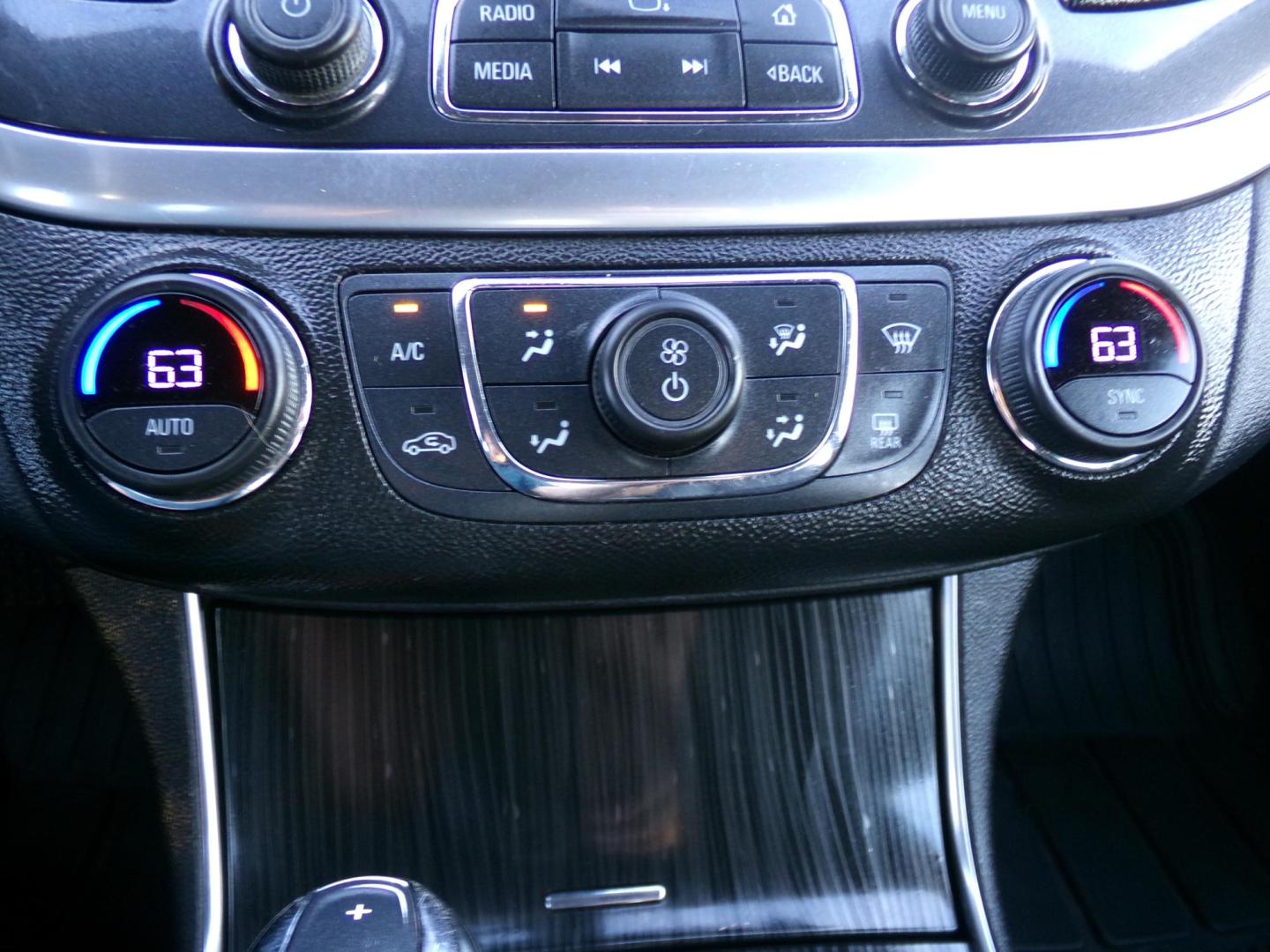 2019 Switchblade Silver Metallic /Black Chevrolet Impala LS (1G11Z5S31KU) with an 3.6L V6 DOHC 24V engine, 6-speed Automatic transmission, located at 400 First NW, Bearden, AR, 71720, (870) 687-3414, 0.000000, 0.000000 - Photo#14