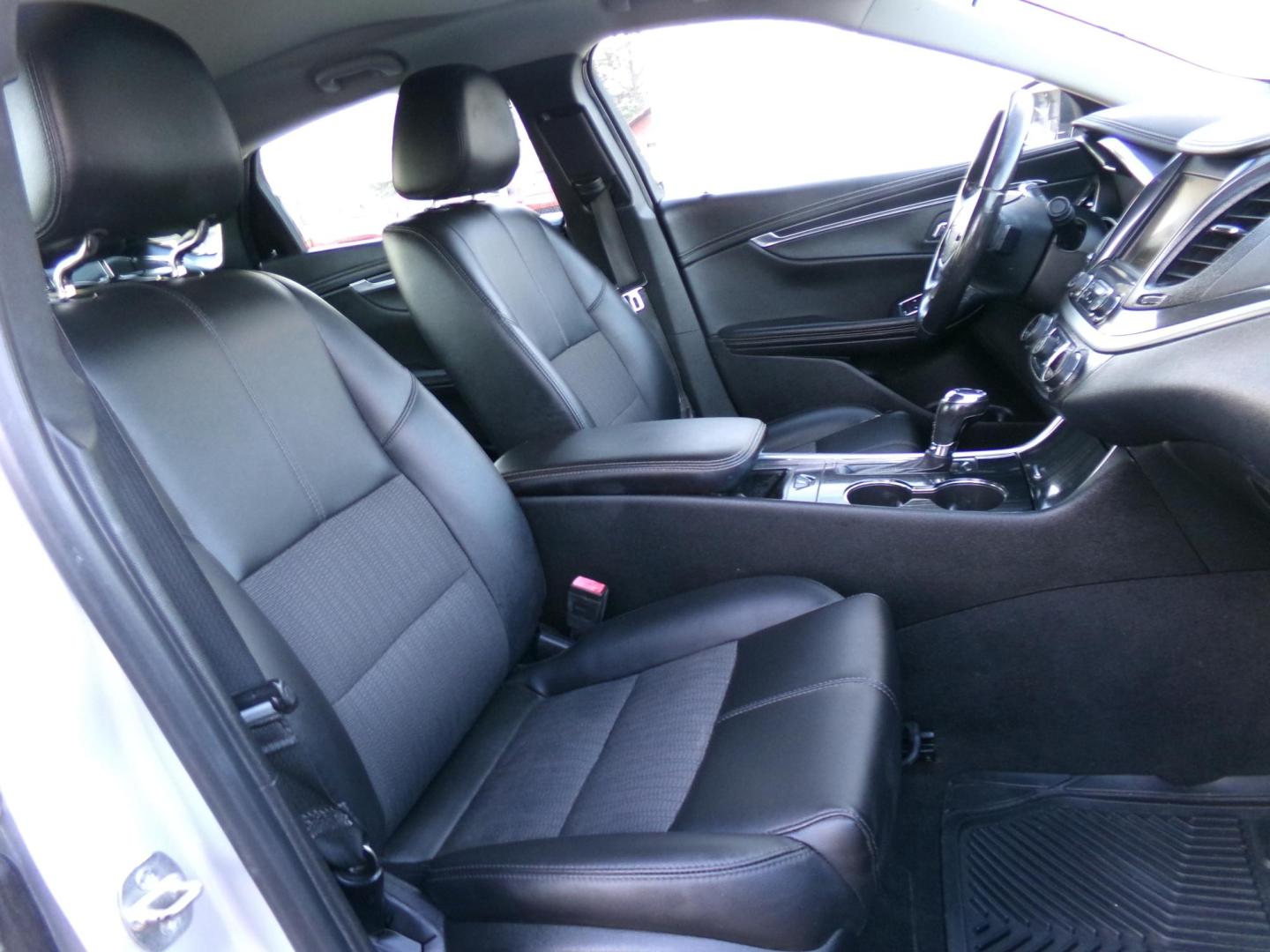 2019 Switchblade Silver Metallic /Black Chevrolet Impala LS (1G11Z5S31KU) with an 3.6L V6 DOHC 24V engine, 6-speed Automatic transmission, located at 400 First NW, Bearden, AR, 71720, (870) 687-3414, 0.000000, 0.000000 - Photo#19