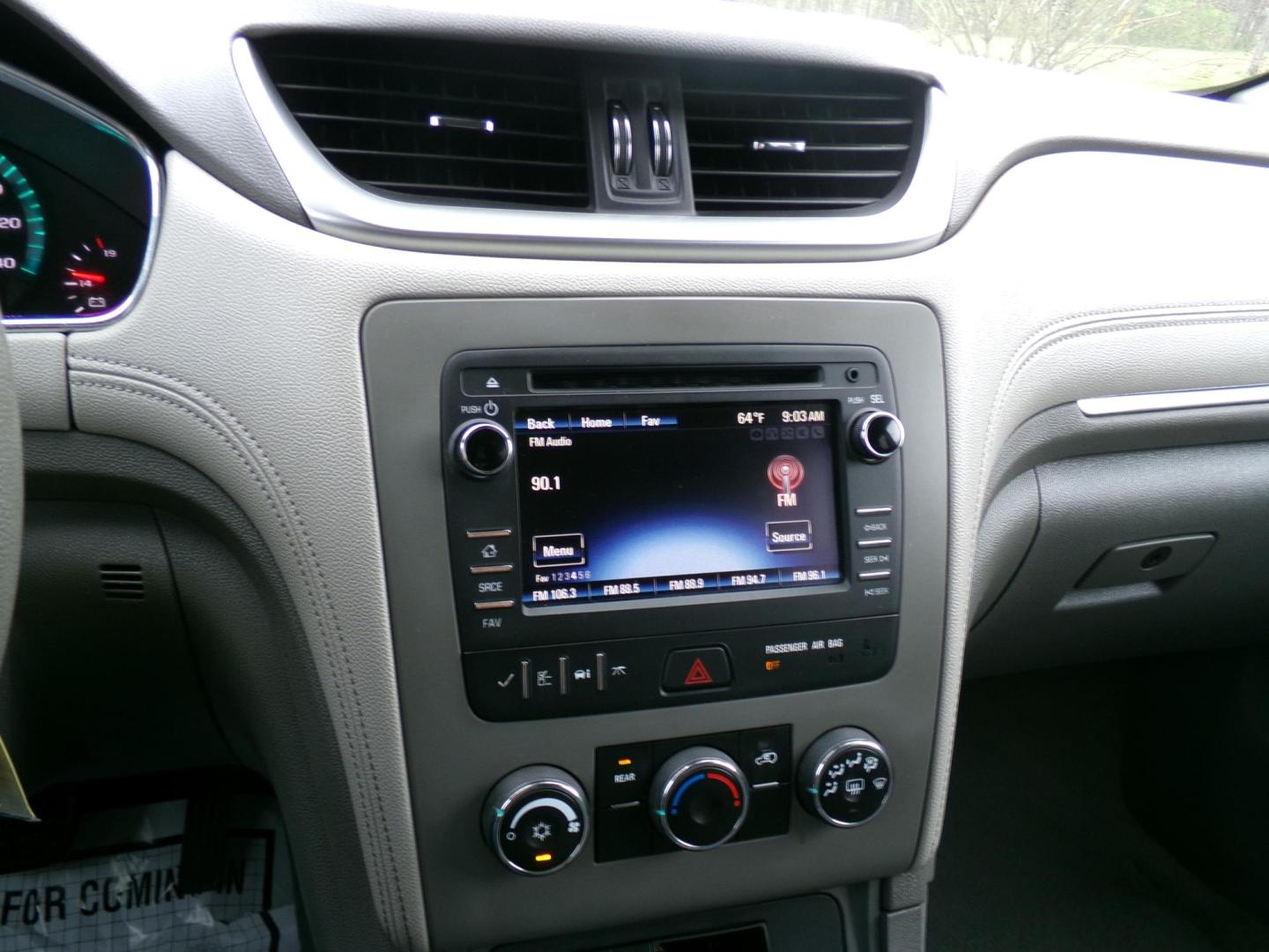 2016 Iridium Metallic /Gray Chevrolet Traverse LS FWD w/PDC (1GNKRFED0GJ) with an 3.6L V6 DOHC 24V engine, 6-speed automatic transmission, located at 400 First NW, Bearden, AR, 71720, (870) 687-3414, 0.000000, 0.000000 - Photo#10