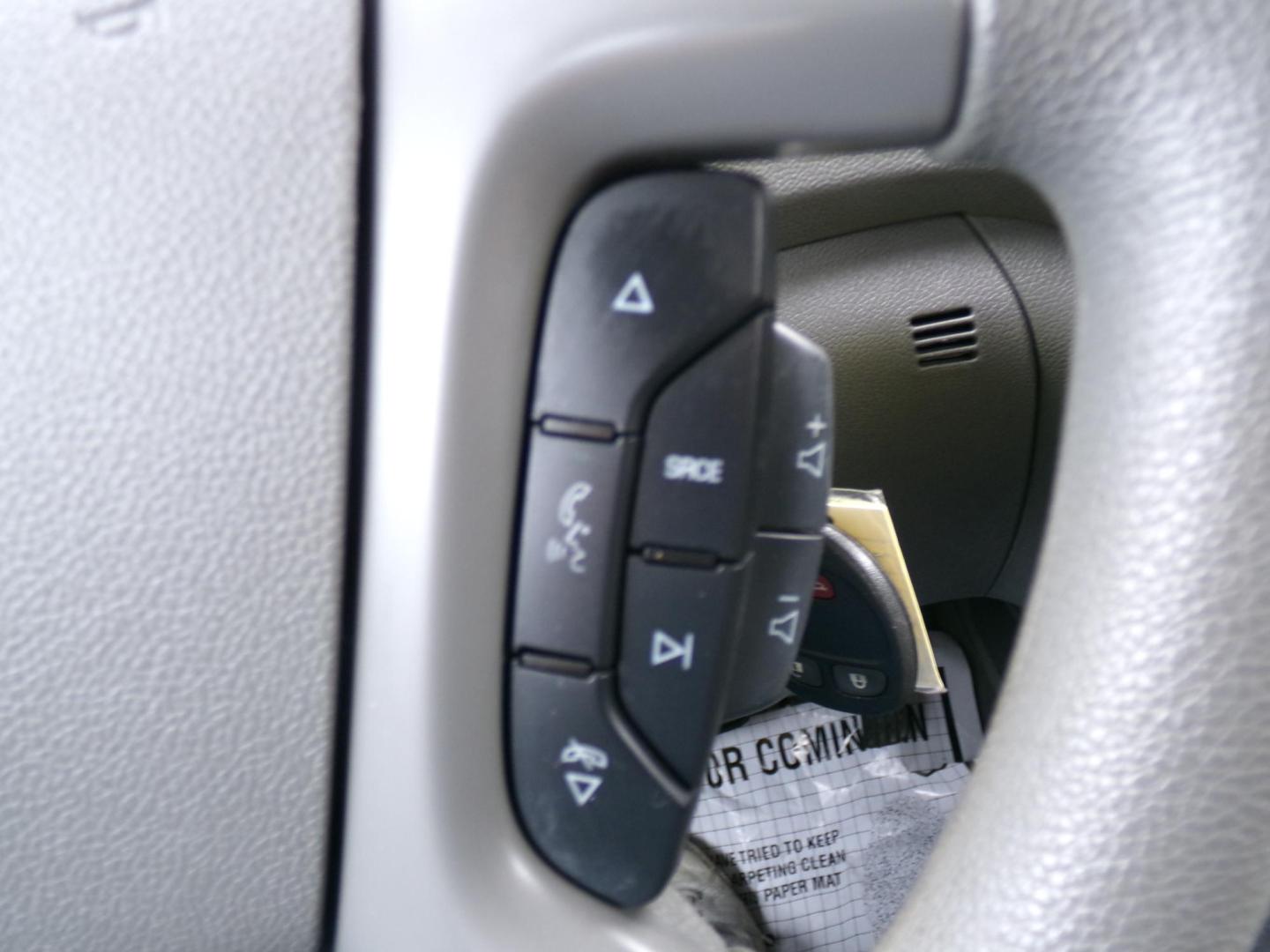 2016 Iridium Metallic /Gray Chevrolet Traverse LS FWD w/PDC (1GNKRFED0GJ) with an 3.6L V6 DOHC 24V engine, 6-speed automatic transmission, located at 400 First NW, Bearden, AR, 71720, (870) 687-3414, 0.000000, 0.000000 - Photo#13