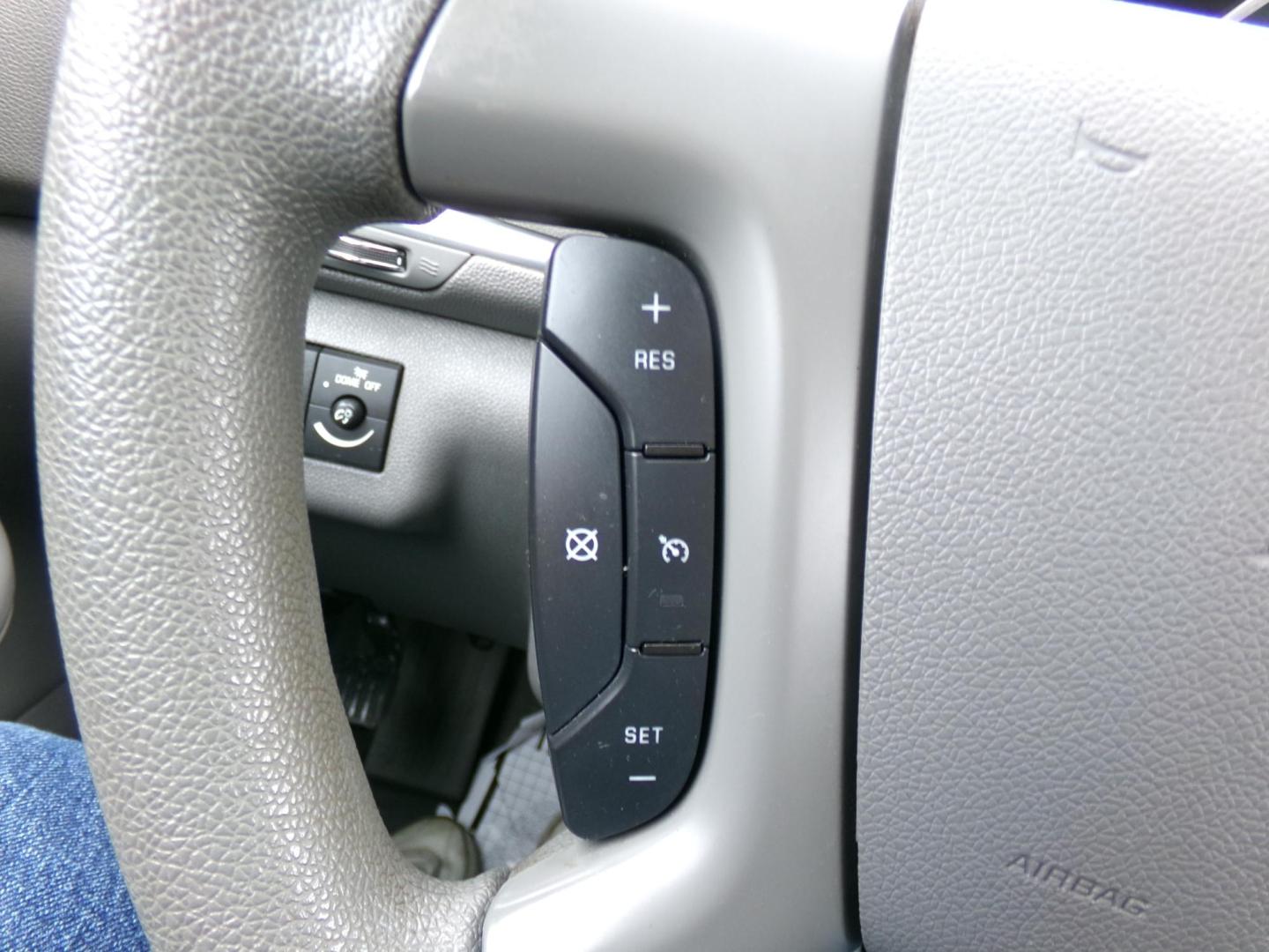 2016 Iridium Metallic /Gray Chevrolet Traverse LS FWD w/PDC (1GNKRFED0GJ) with an 3.6L V6 DOHC 24V engine, 6-speed automatic transmission, located at 400 First NW, Bearden, AR, 71720, (870) 687-3414, 0.000000, 0.000000 - Photo#14