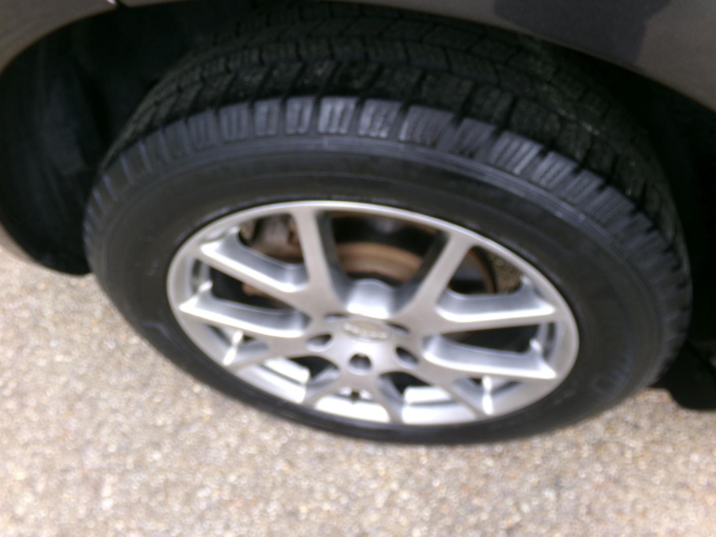 2017 Granite Crystal Metallic /Black Dodge Journey GT (3C4PDCEG6HT) with an 3.6L V6 DOHC 24V engine, 6-speed automatic transmission, located at 400 First NW, Bearden, AR, 71720, (870) 687-3414, 0.000000, 0.000000 - Photo#5