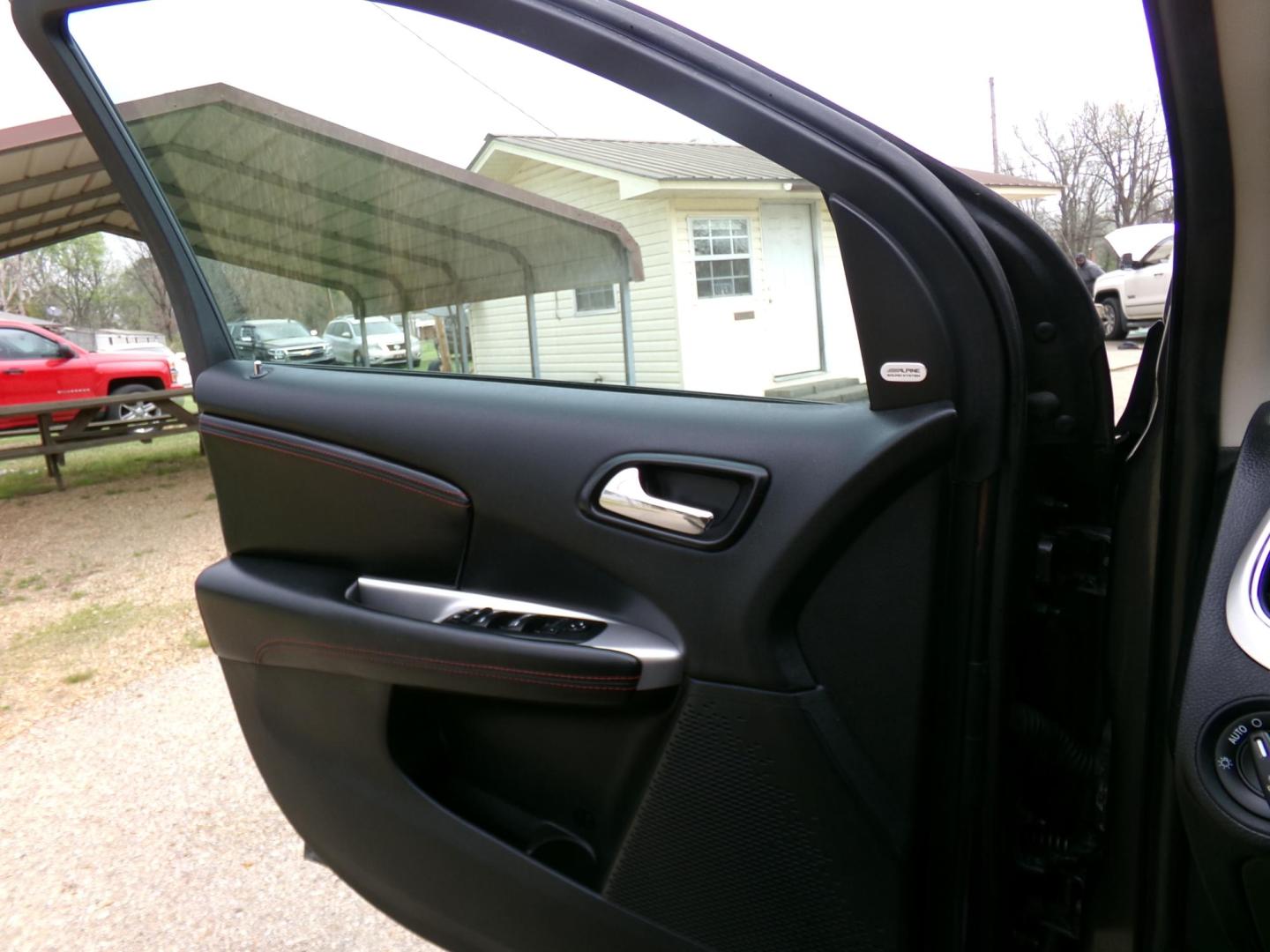 2017 Granite Crystal Metallic /Black Dodge Journey GT (3C4PDCEG6HT) with an 3.6L V6 DOHC 24V engine, 6-speed automatic transmission, located at 400 First NW, Bearden, AR, 71720, (870) 687-3414, 0.000000, 0.000000 - Photo#7