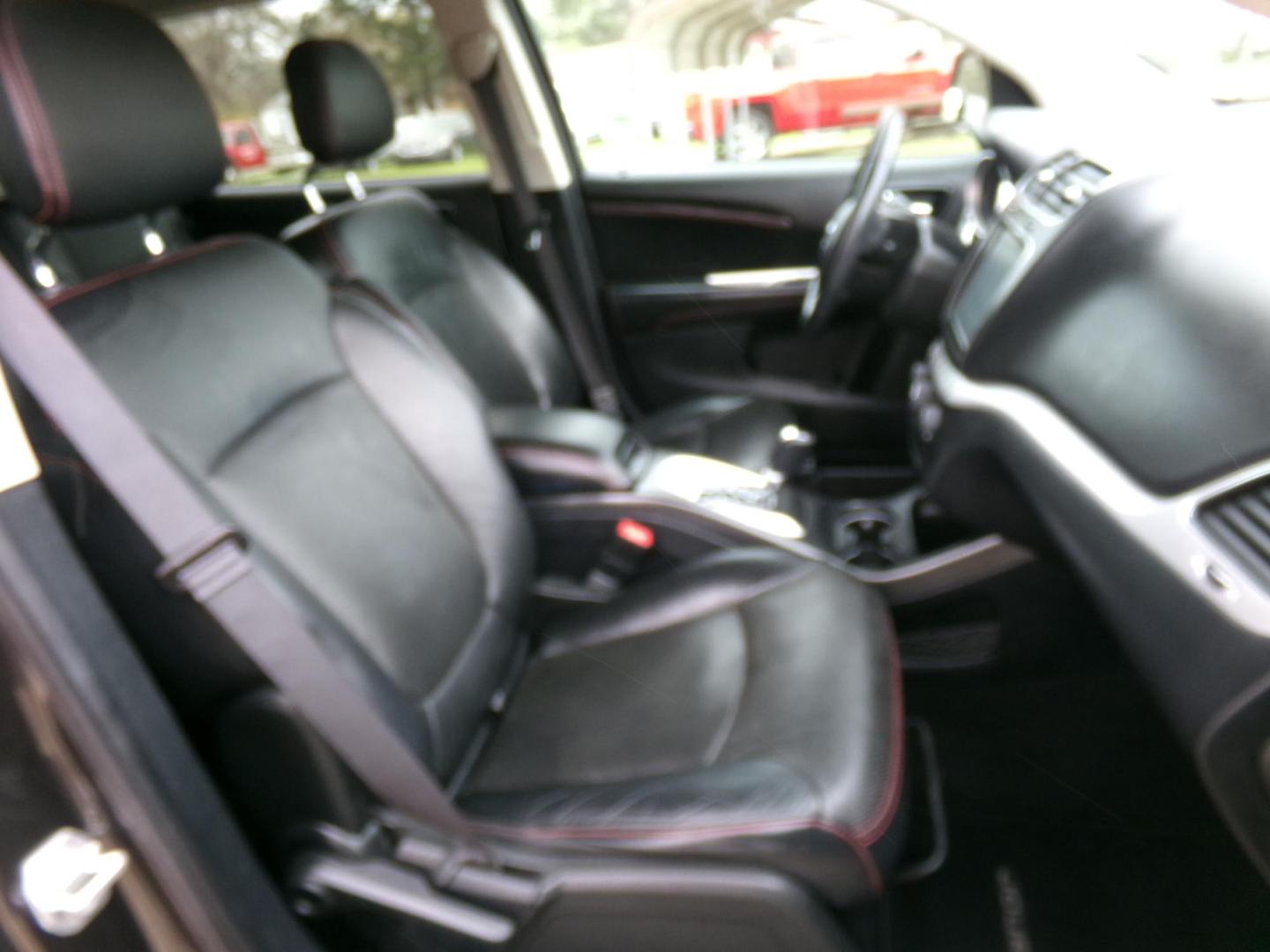 2017 Granite Crystal Metallic /Black Dodge Journey GT (3C4PDCEG6HT) with an 3.6L V6 DOHC 24V engine, 6-speed automatic transmission, located at 400 First NW, Bearden, AR, 71720, (870) 687-3414, 0.000000, 0.000000 - Photo#25