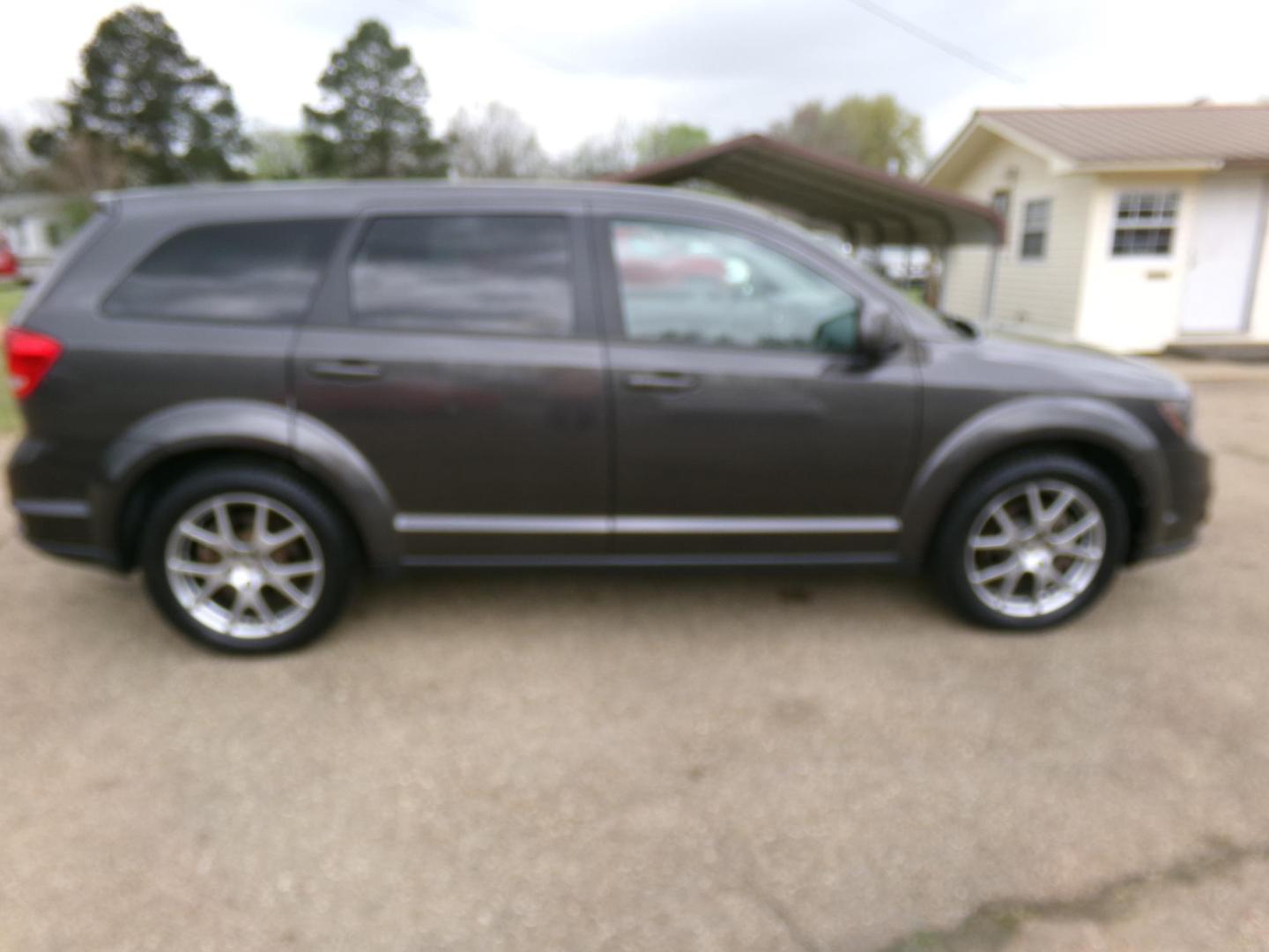 2017 Granite Crystal Metallic /Black Dodge Journey GT (3C4PDCEG6HT) with an 3.6L V6 DOHC 24V engine, 6-speed automatic transmission, located at 400 First NW, Bearden, AR, 71720, (870) 687-3414, 0.000000, 0.000000 - Photo#28