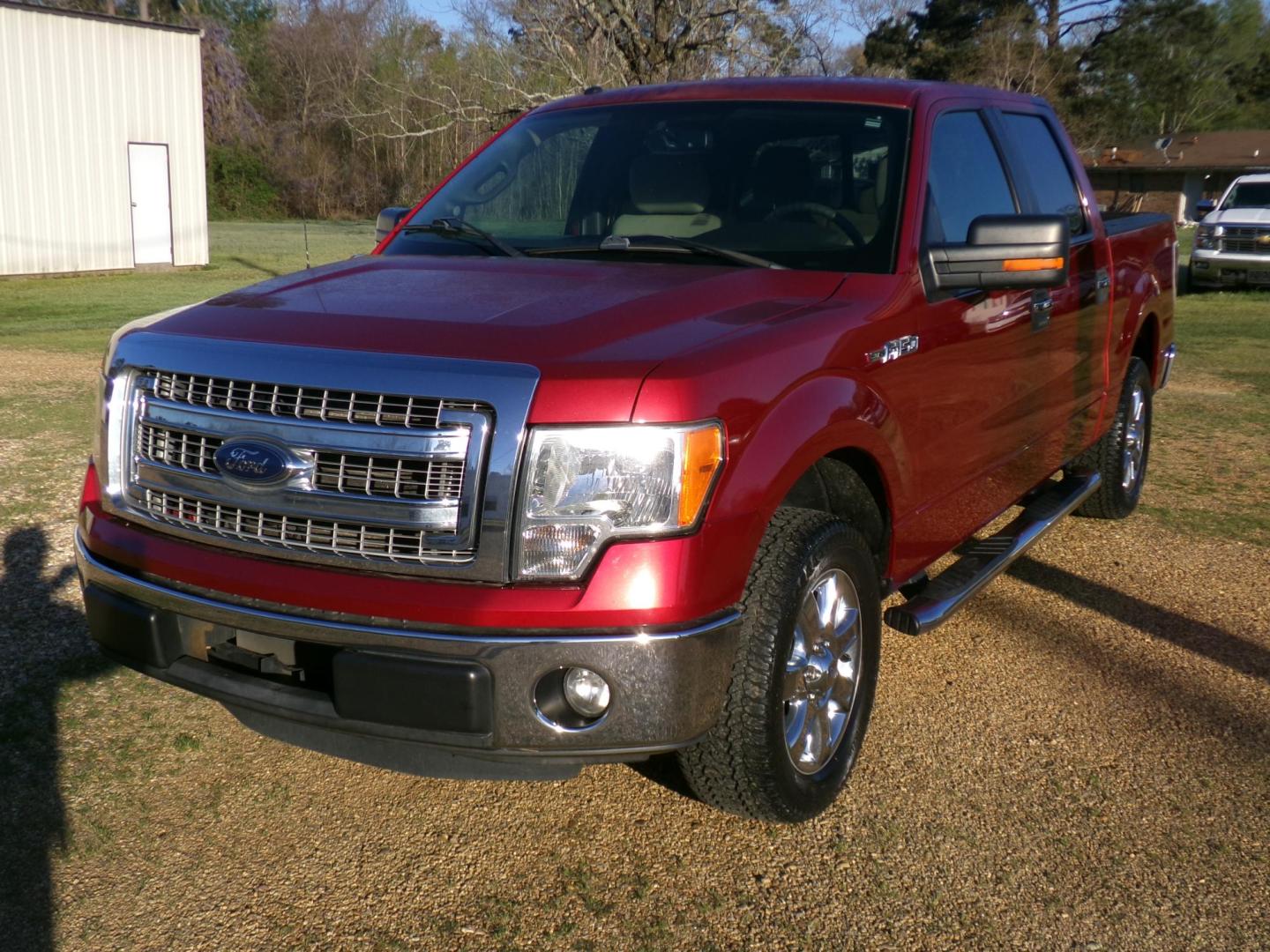 2013 Ford F-150 XLT SuperCrew 6.5-ft. Bed 2WD (1FTEW1CM6DK) with an 3.7L V6 DOHC 24V engine, 6-Speed Automatic transmission, located at 400 First NW, Bearden, AR, 71720, (870) 687-3414, 0.000000, 0.000000 - Photo#0