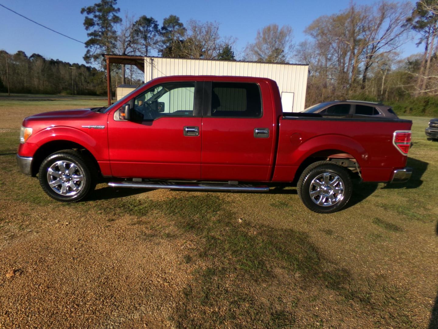 2013 Ford F-150 XLT SuperCrew 6.5-ft. Bed 2WD (1FTEW1CM6DK) with an 3.7L V6 DOHC 24V engine, 6-Speed Automatic transmission, located at 400 First NW, Bearden, AR, 71720, (870) 687-3414, 0.000000, 0.000000 - Photo#1