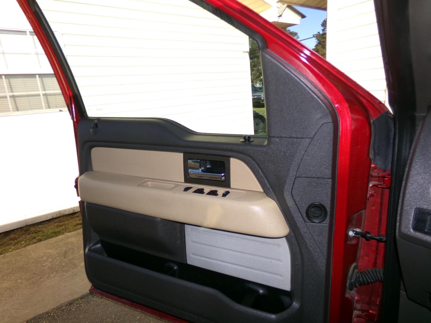 2013 Ford F-150 XLT SuperCrew 6.5-ft. Bed 2WD (1FTEW1CM6DK) with an 3.7L V6 DOHC 24V engine, 6-Speed Automatic transmission, located at 400 First NW, Bearden, AR, 71720, (870) 687-3414, 0.000000, 0.000000 - Photo#6