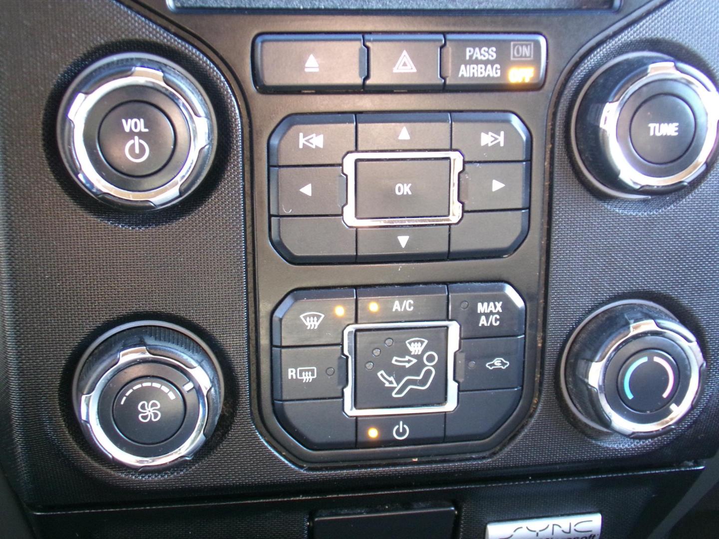 2013 Ford F-150 XLT SuperCrew 6.5-ft. Bed 2WD (1FTEW1CM6DK) with an 3.7L V6 DOHC 24V engine, 6-Speed Automatic transmission, located at 400 First NW, Bearden, AR, 71720, (870) 687-3414, 0.000000, 0.000000 - Photo#11