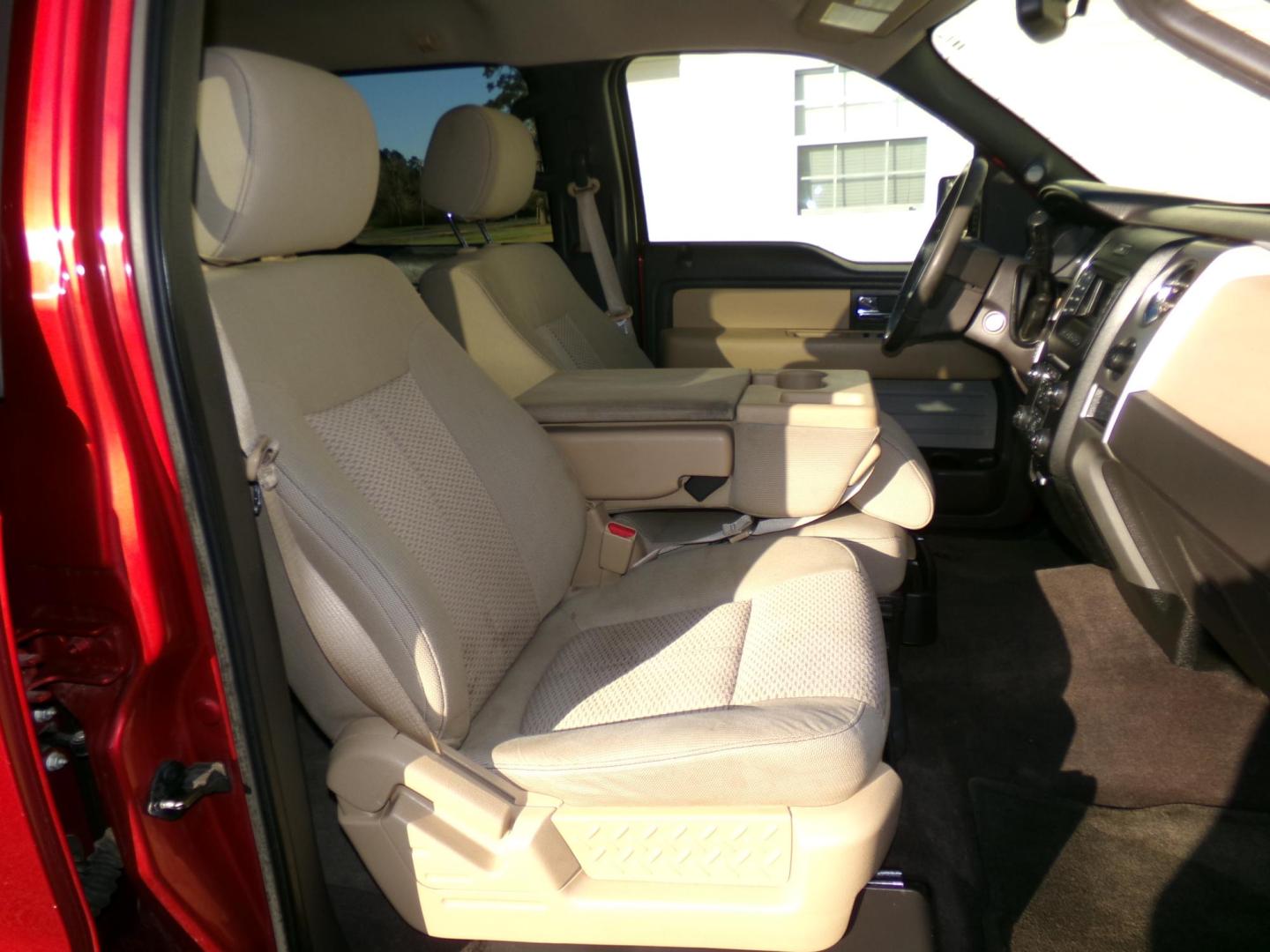 2013 Ford F-150 XLT SuperCrew 6.5-ft. Bed 2WD (1FTEW1CM6DK) with an 3.7L V6 DOHC 24V engine, 6-Speed Automatic transmission, located at 400 First NW, Bearden, AR, 71720, (870) 687-3414, 0.000000, 0.000000 - Photo#17