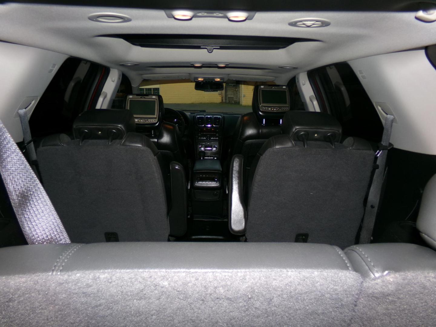 2012 GMC Acadia Denali FWD (1GKKRTED2CJ) with an 3.6L V6 DOHC 24V engine, 6-Speed Automatic transmission, located at 400 First NW, Bearden, AR, 71720, (870) 687-3414, 0.000000, 0.000000 - Photo#4