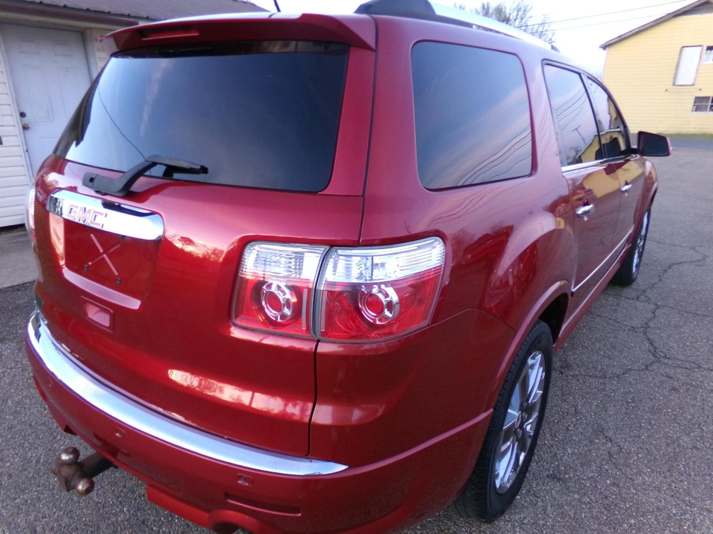 2012 GMC Acadia Denali FWD (1GKKRTED2CJ) with an 3.6L V6 DOHC 24V engine, 6-Speed Automatic transmission, located at 400 First NW, Bearden, AR, 71720, (870) 687-3414, 0.000000, 0.000000 - Photo#24