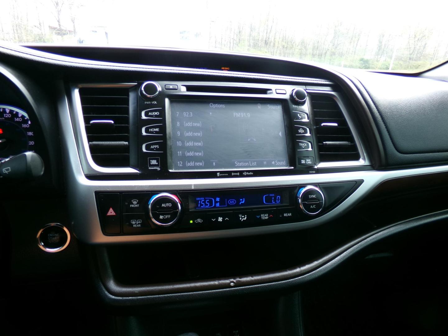 2016 Ooh La La Rouge Mica /Black Toyota Highlander Limited AWD V6 (5TDDKRFH0GS) with an 3.5L V6 DOHC 24V engine, 6-speed automatic transmission, located at 400 First NW, Bearden, AR, 71720, (870) 687-3414, 0.000000, 0.000000 - Photo#10