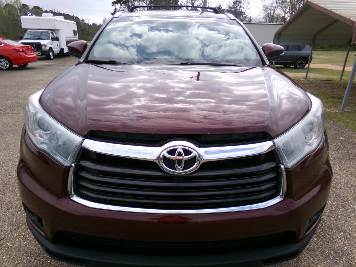 2016 Ooh La La Rouge Mica /Black Toyota Highlander Limited AWD V6 (5TDDKRFH0GS) with an 3.5L V6 DOHC 24V engine, 6-speed automatic transmission, located at 400 First NW, Bearden, AR, 71720, (870) 687-3414, 0.000000, 0.000000 - Photo#28