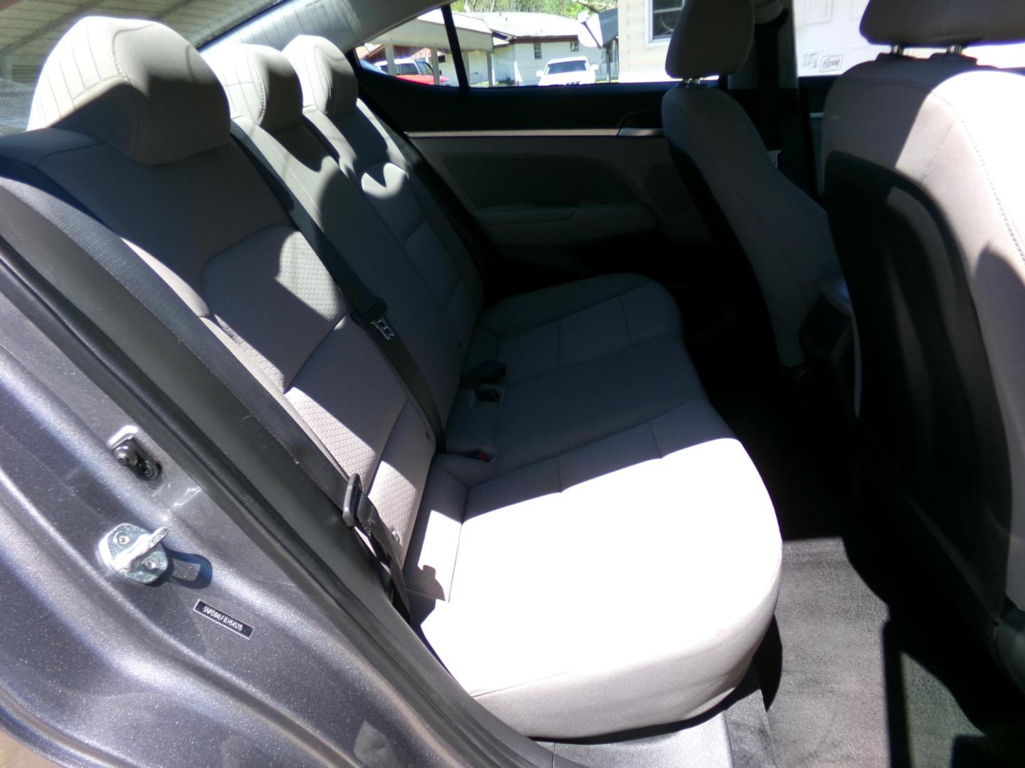 2020 Machine Gray /Gray Hyundai Elantra Limited (5NPD84LF3LH) with an 1.8L L4 DOHC 16V engine, 6-speed automatic transmission, located at 400 First NW, Bearden, AR, 71720, (870) 687-3414, 0.000000, 0.000000 - Photo#17