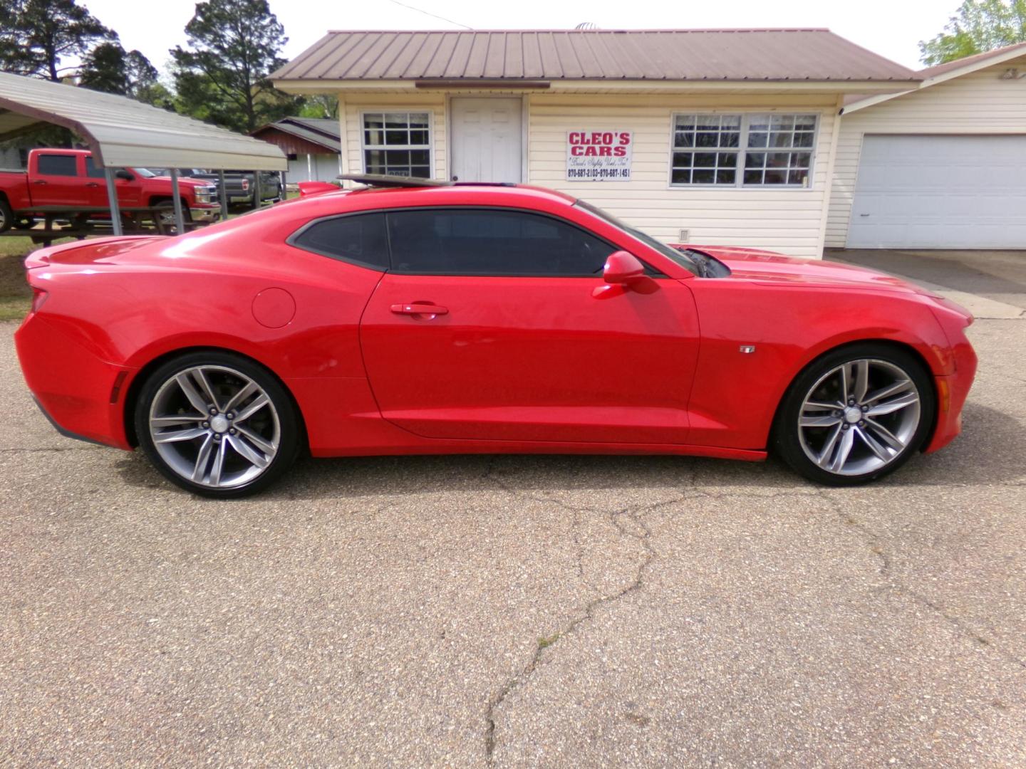 2018 Pull Me Over Red /Gray Chevrolet Camaro 1LT Coupe (1G1FB1RS2J0) with an 3.6L V6 DOHC 24V engine, 6-speed automatic transmission, located at 400 First NW, Bearden, AR, 71720, (870) 687-3414, 0.000000, 0.000000 - Photo#1