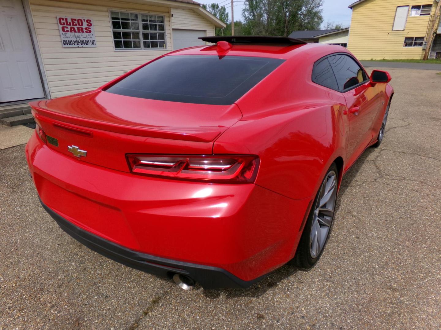 2018 Pull Me Over Red /Gray Chevrolet Camaro 1LT Coupe (1G1FB1RS2J0) with an 3.6L V6 DOHC 24V engine, 6-speed automatic transmission, located at 400 First NW, Bearden, AR, 71720, (870) 687-3414, 0.000000, 0.000000 - Photo#2