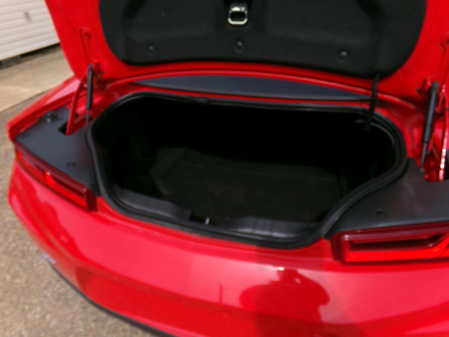 2018 Pull Me Over Red /Gray Chevrolet Camaro 1LT Coupe (1G1FB1RS2J0) with an 3.6L V6 DOHC 24V engine, 6-speed automatic transmission, located at 400 First NW, Bearden, AR, 71720, (870) 687-3414, 0.000000, 0.000000 - Photo#3