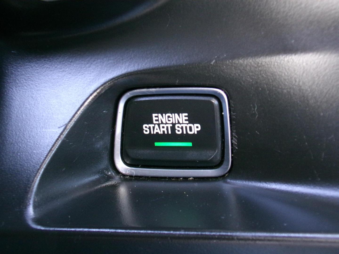 2018 Pull Me Over Red /Gray Chevrolet Camaro 1LT Coupe (1G1FB1RS2J0) with an 3.6L V6 DOHC 24V engine, 6-speed automatic transmission, located at 400 First NW, Bearden, AR, 71720, (870) 687-3414, 0.000000, 0.000000 - Photo#14