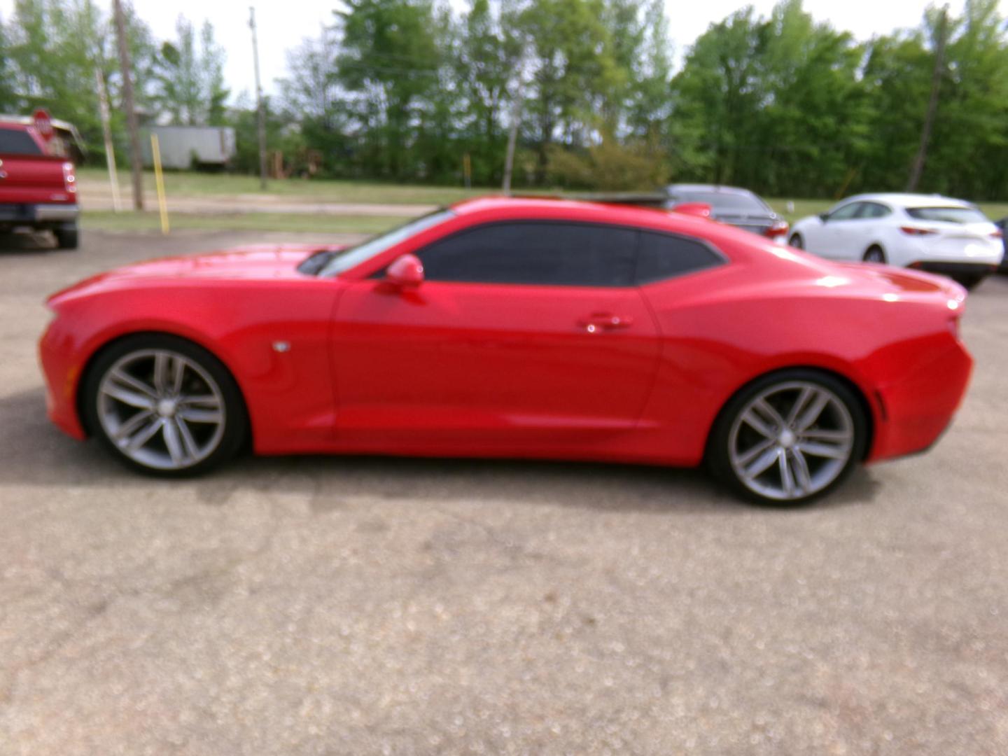 2018 Pull Me Over Red /Gray Chevrolet Camaro 1LT Coupe (1G1FB1RS2J0) with an 3.6L V6 DOHC 24V engine, 6-speed automatic transmission, located at 400 First NW, Bearden, AR, 71720, (870) 687-3414, 0.000000, 0.000000 - Photo#22